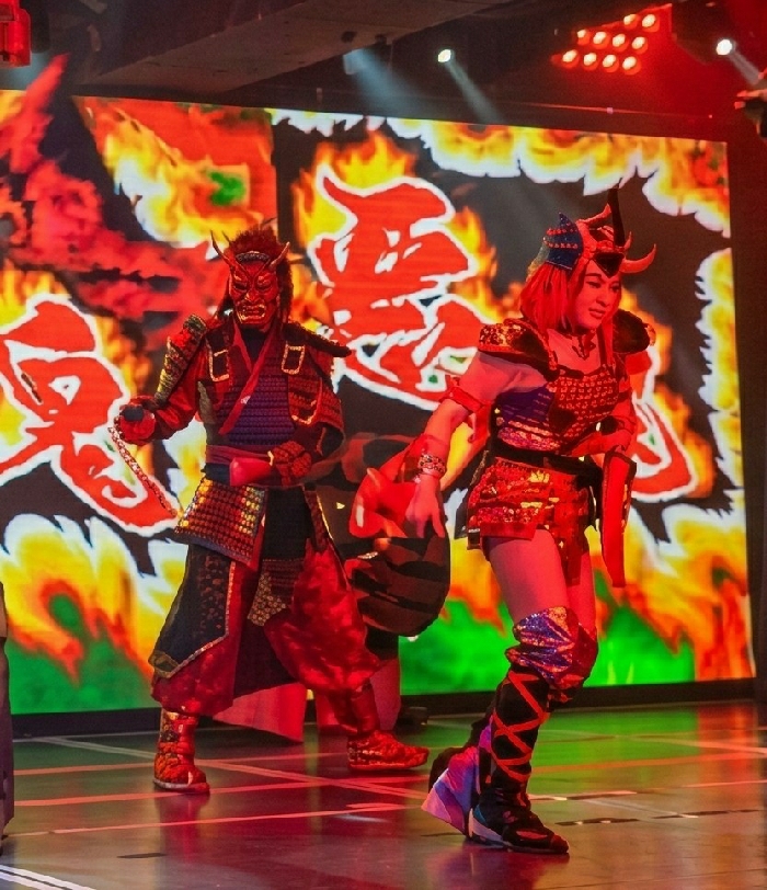 Elaborate theatrical performances documented at Shinjuku entertainment venues