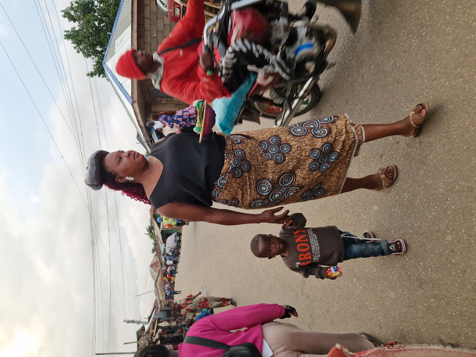 Afternoon street life in Kabong, Nigeria