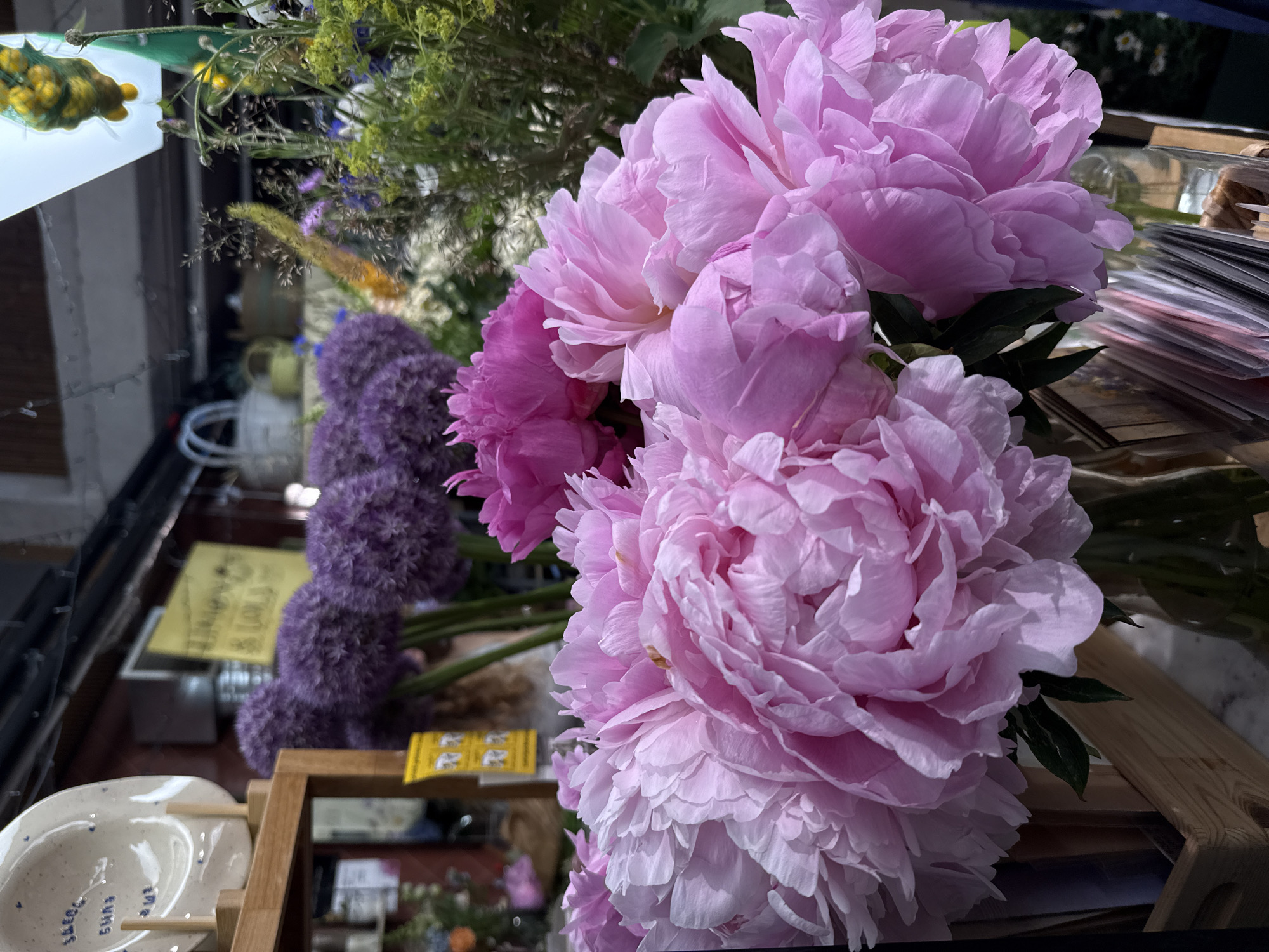 Flowers, fancy cars, and café life in Jūrmala
