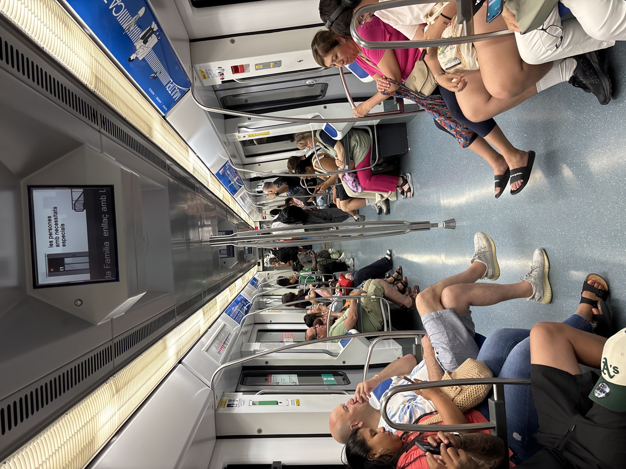 Barcelona evening: Metro ride, Sagrada Familia visit, police presence