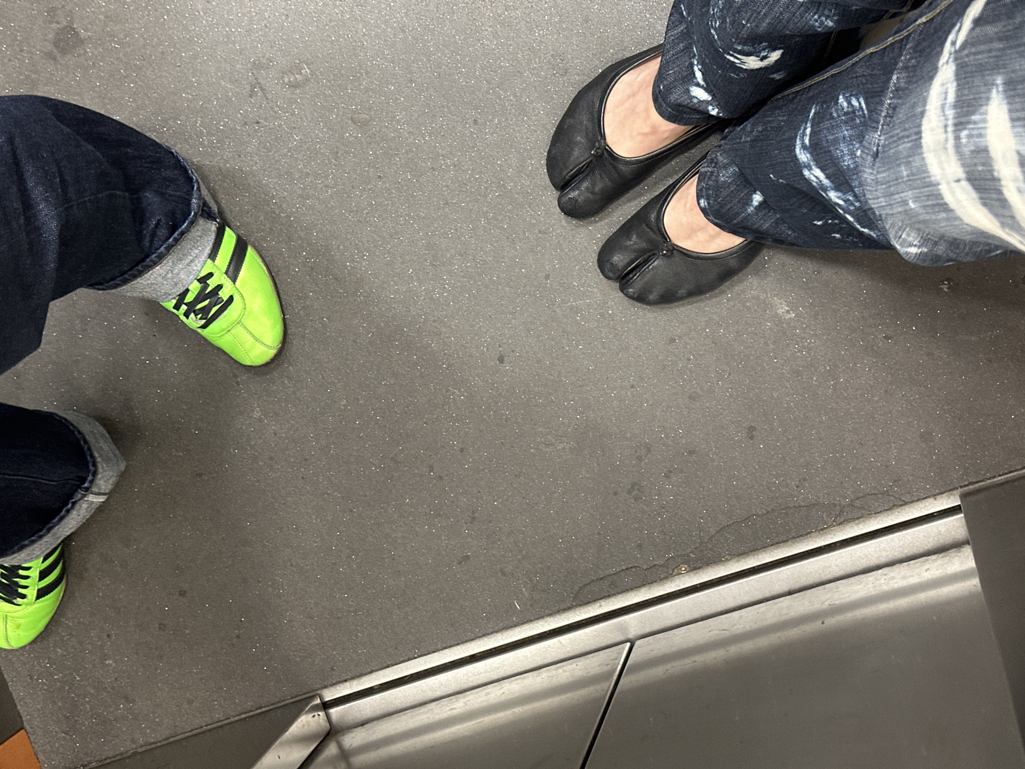 London commuter captures routine underground travel moments across city