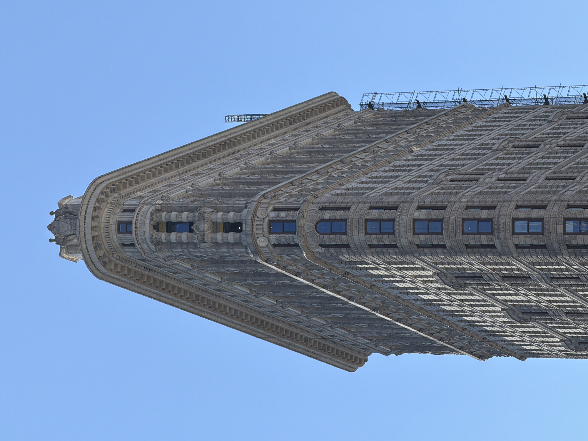 Sunny afternoon documented at NYC's Flatiron Building district