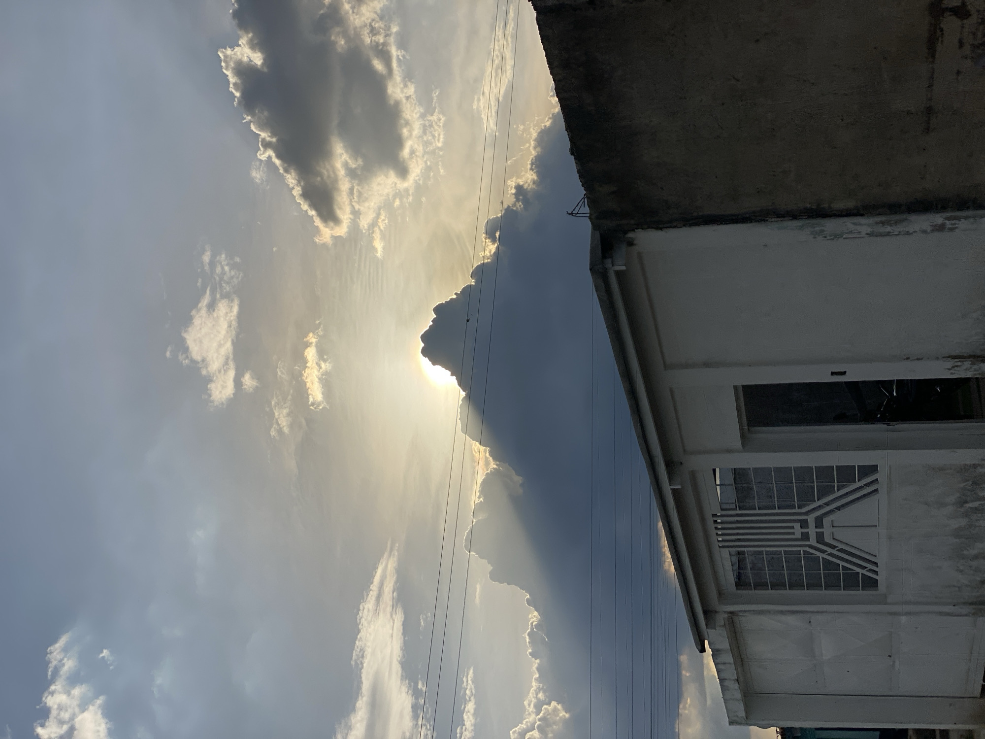Mixed clouds and sunlight observed over Tinaquillo, Venezuela