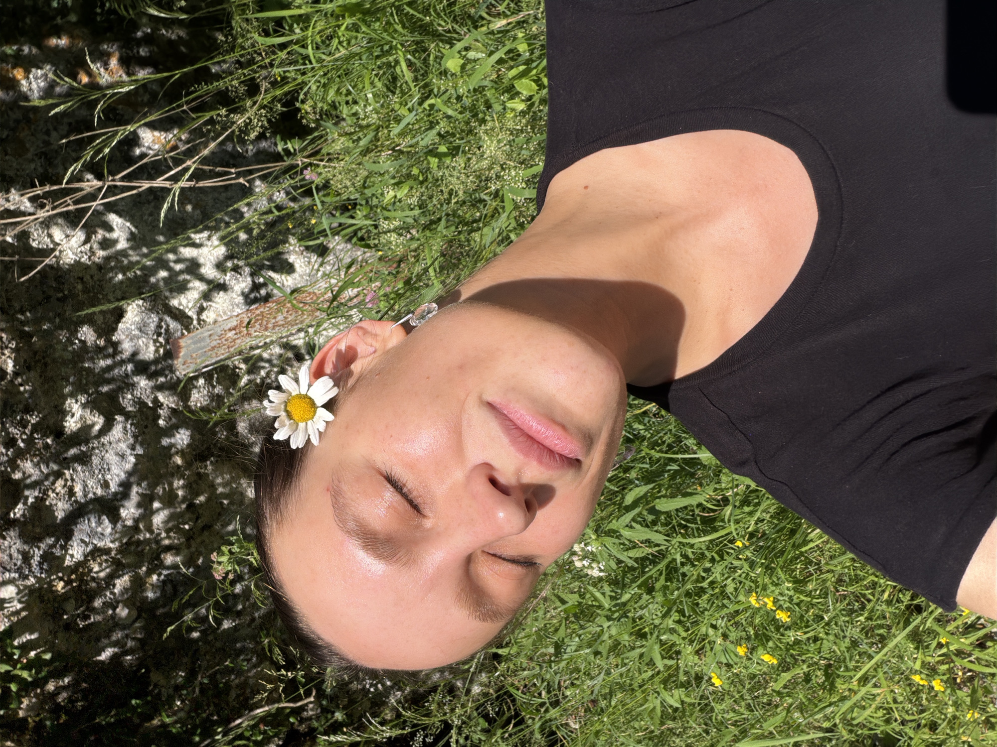Sunlit portrait with a daisy, Crna Poda, Montenegro