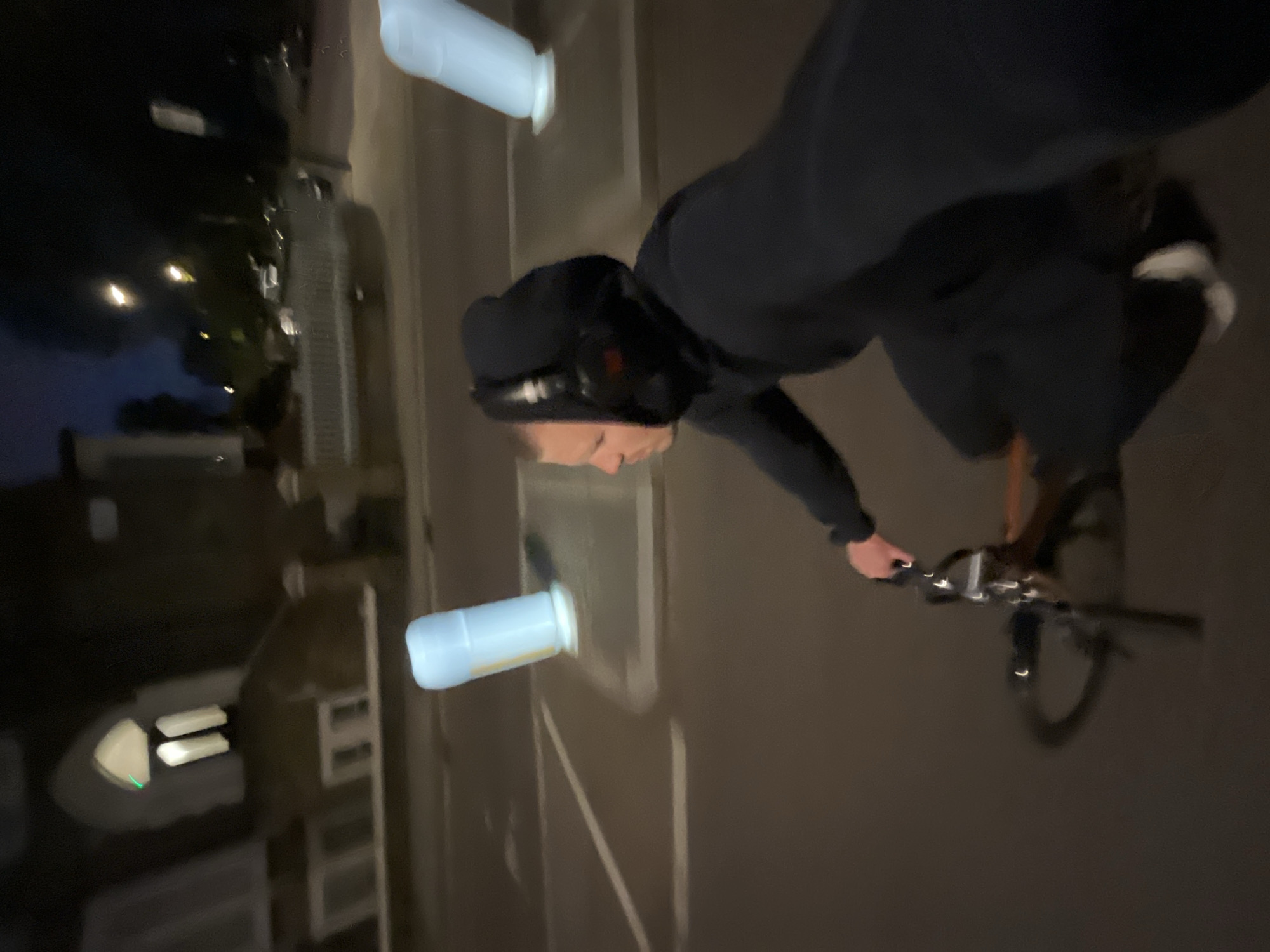 Cyclist spotted on London street during evening hours
