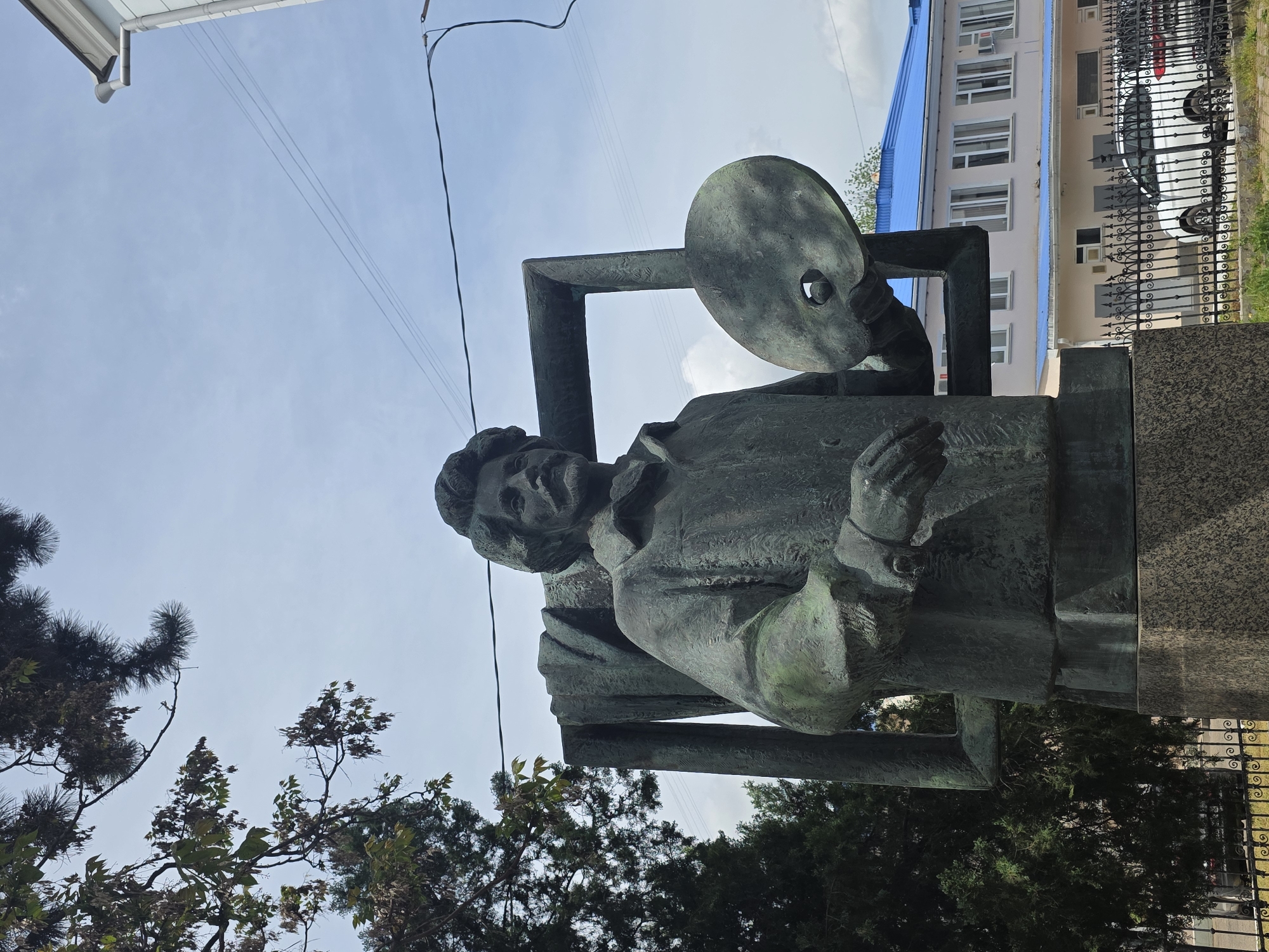 Bronze artist statue with palette spotted in Krasnodar