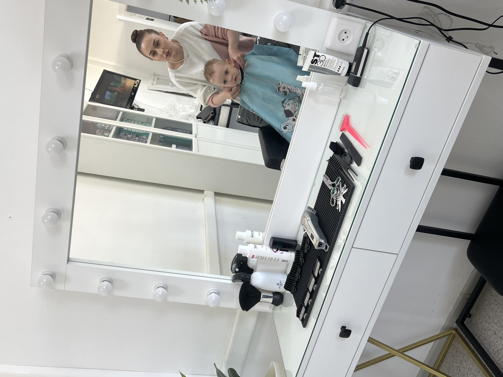 Morning routines at Chaikovsky salon and gas station