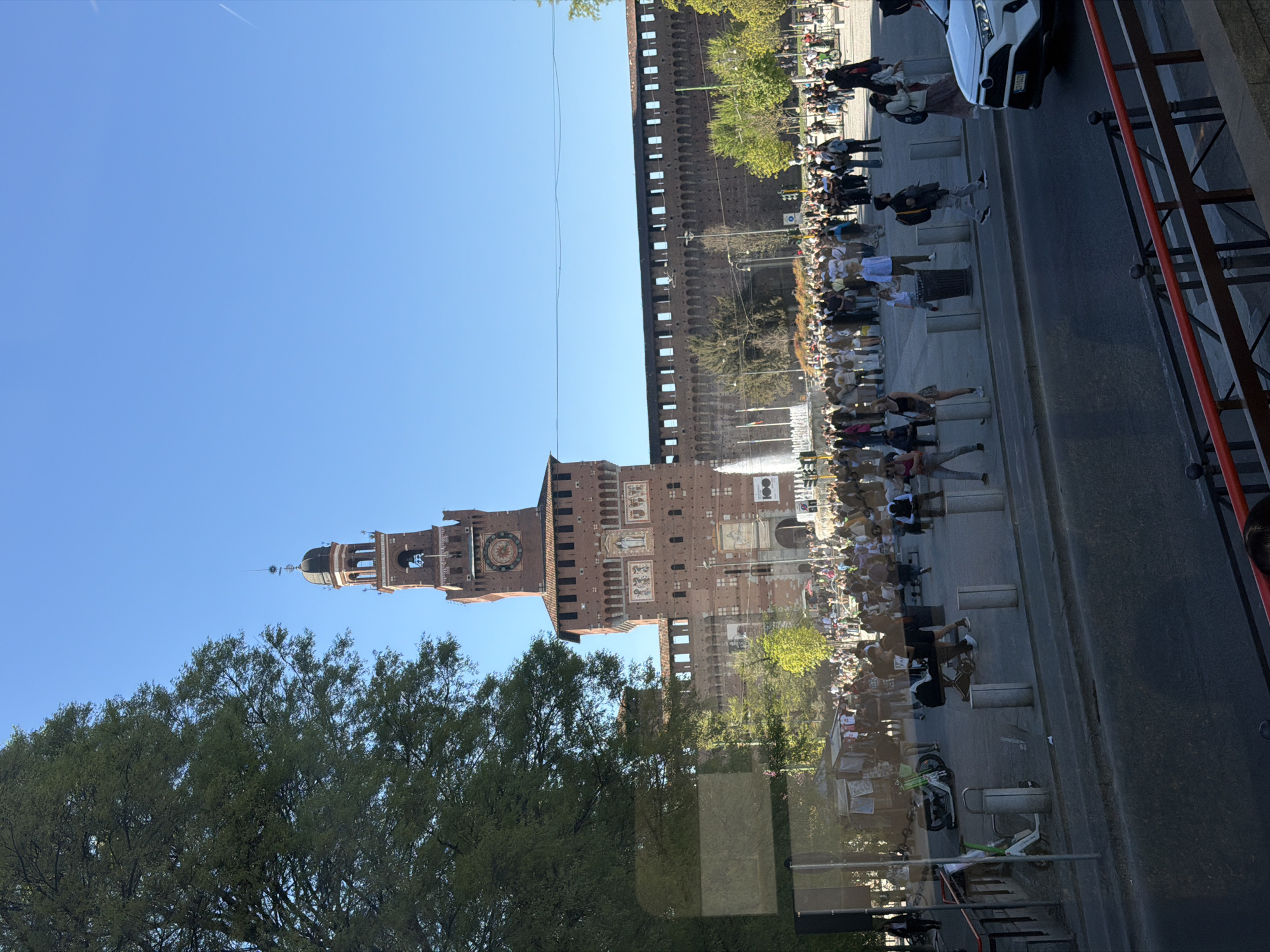 Crowds gather at Milan's historic Castello Sforzesco