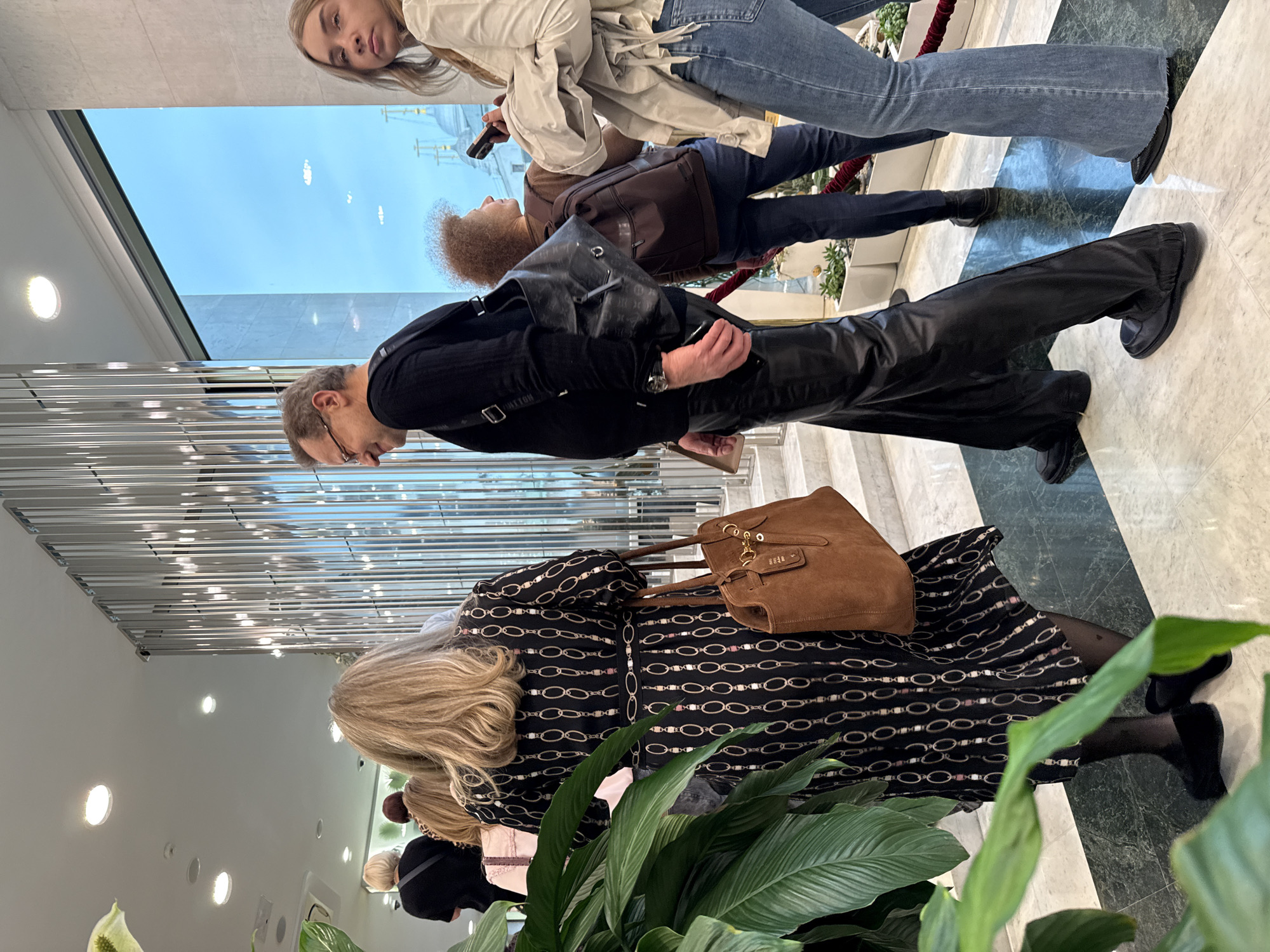 Indoor scene documented at Moscow commercial building