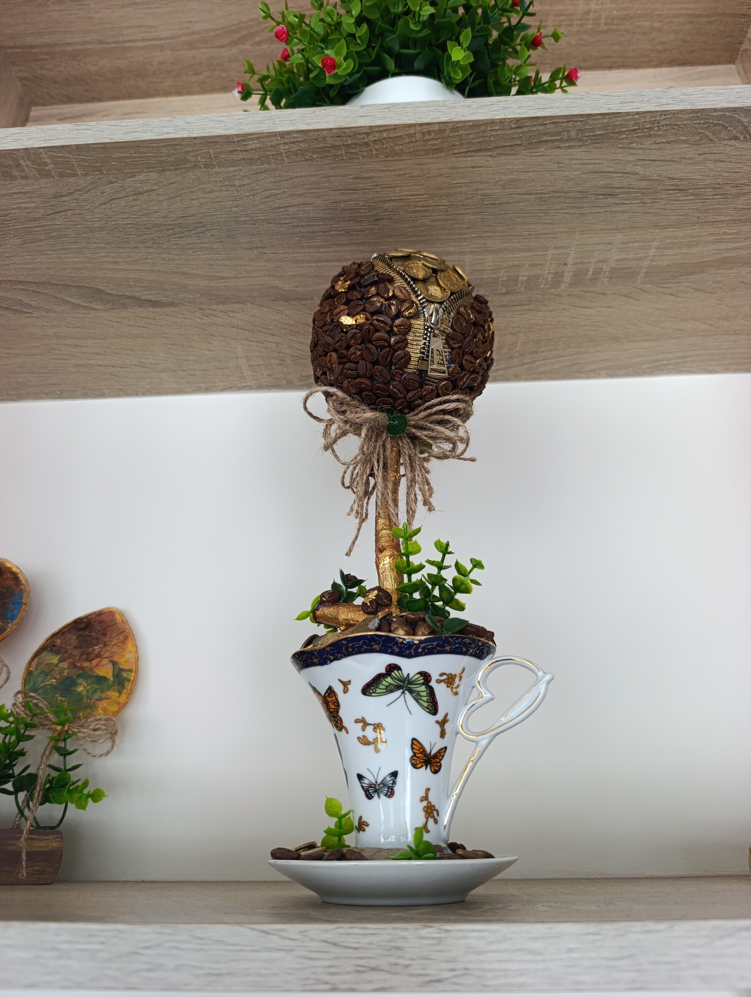 Coffee, wildflowers, and small decorative details in Vinnytsia