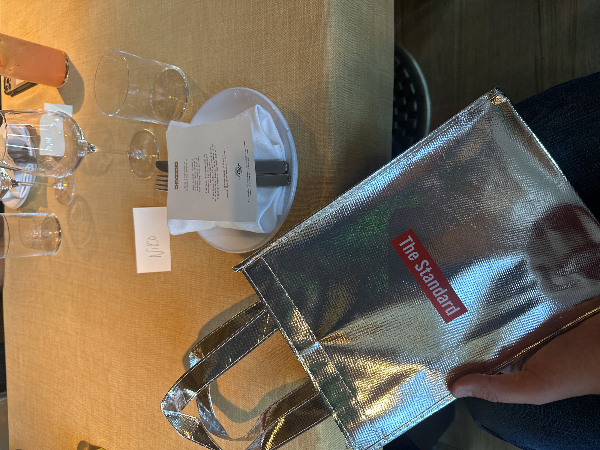 Diner documents meal experience at London's Decimo restaurant