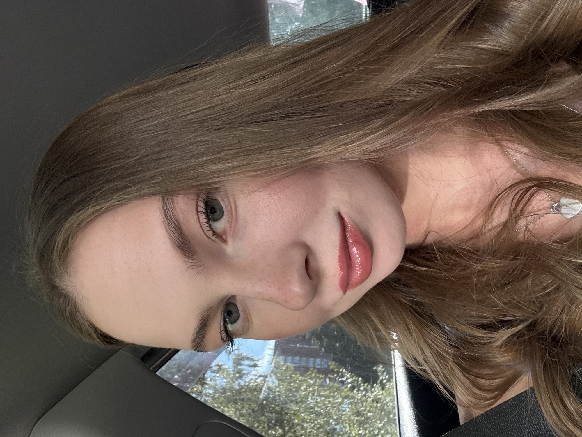 Quick selfie series in Perm, same look across multiple shots