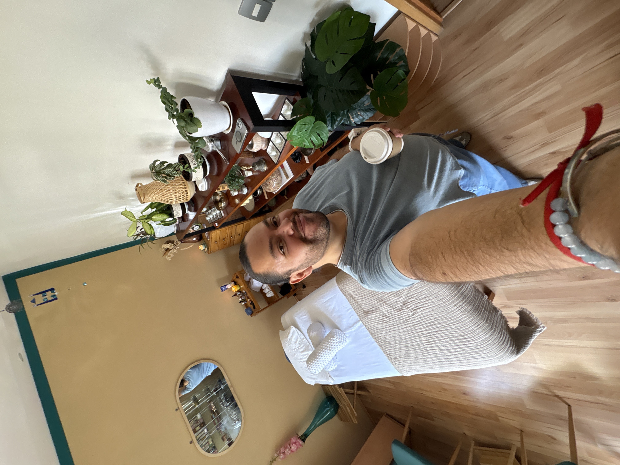 Man documents wellness space visit in Mexico City