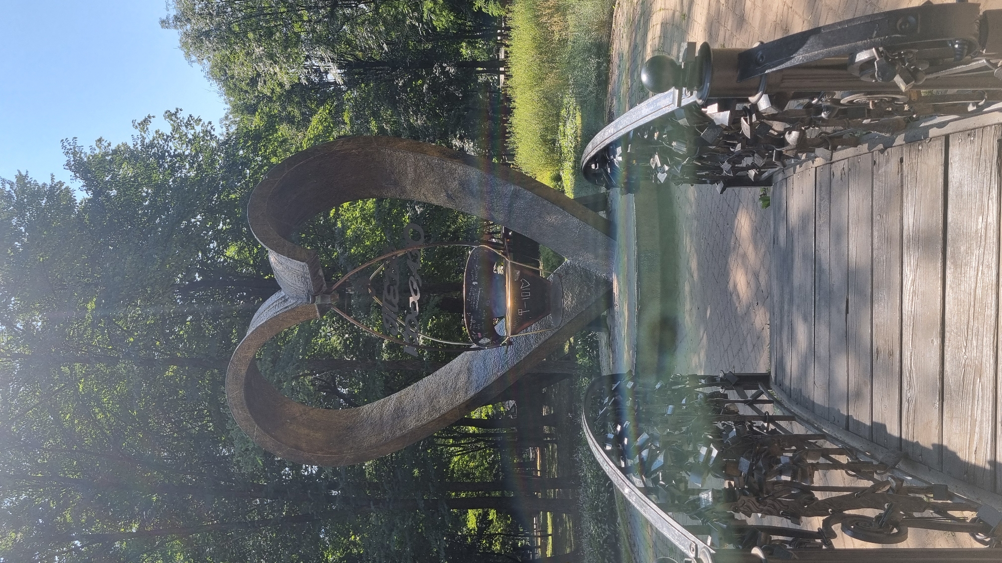 A summer morning at Chernivtsi's city park and fairground
