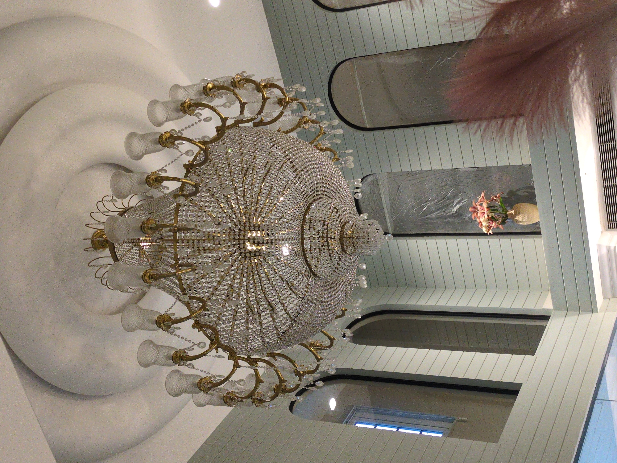 Hanging out in a fancy Delhi hotel lobby