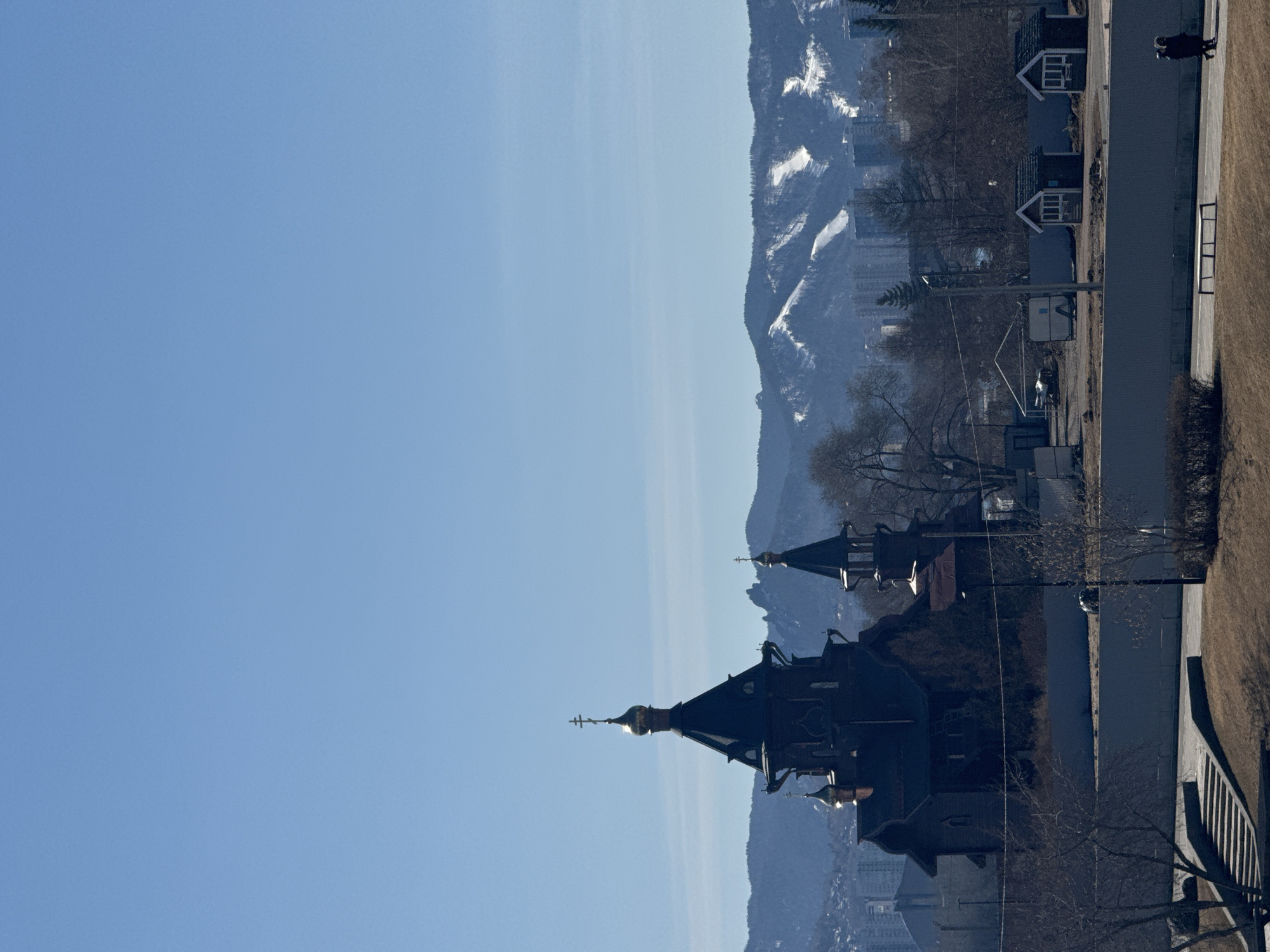 Morning breakfast and city scenes documented in Krasnoyarsk