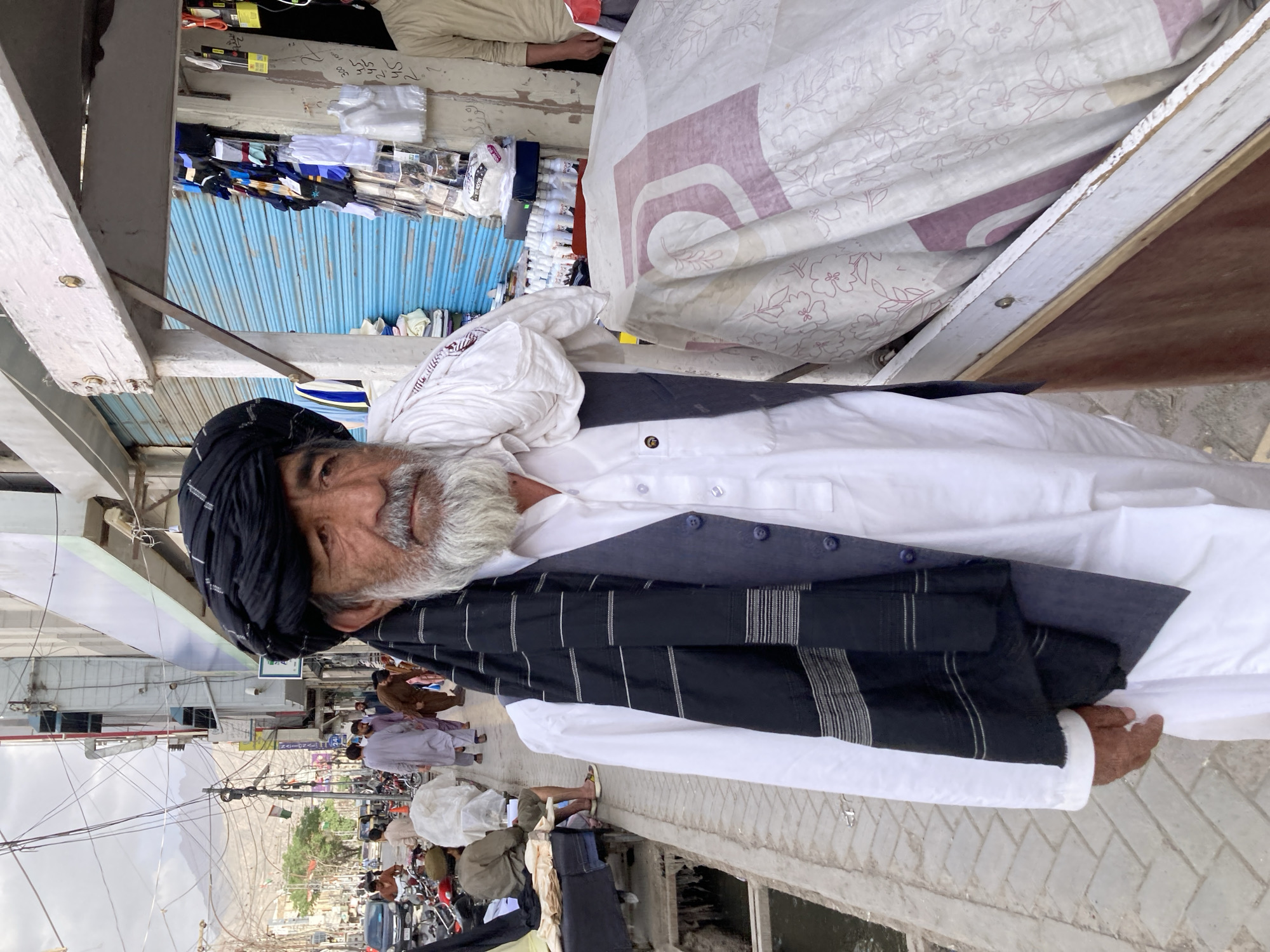 Elderly man in traditional dress spotted on Quetta street