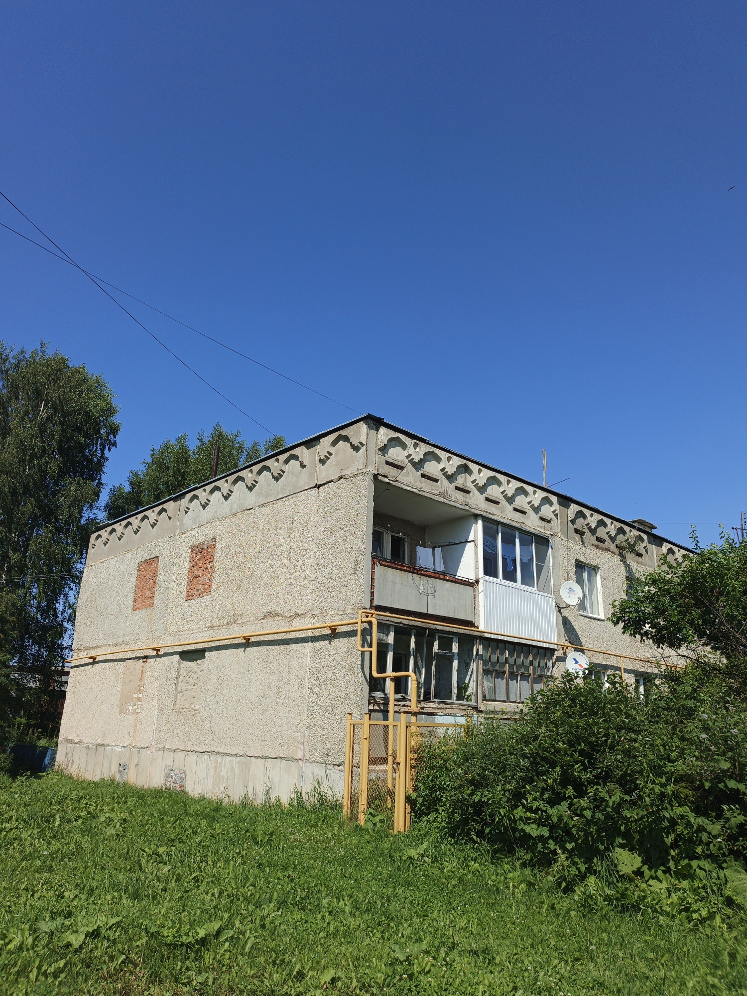 Summer morning scenes from a small Russian village