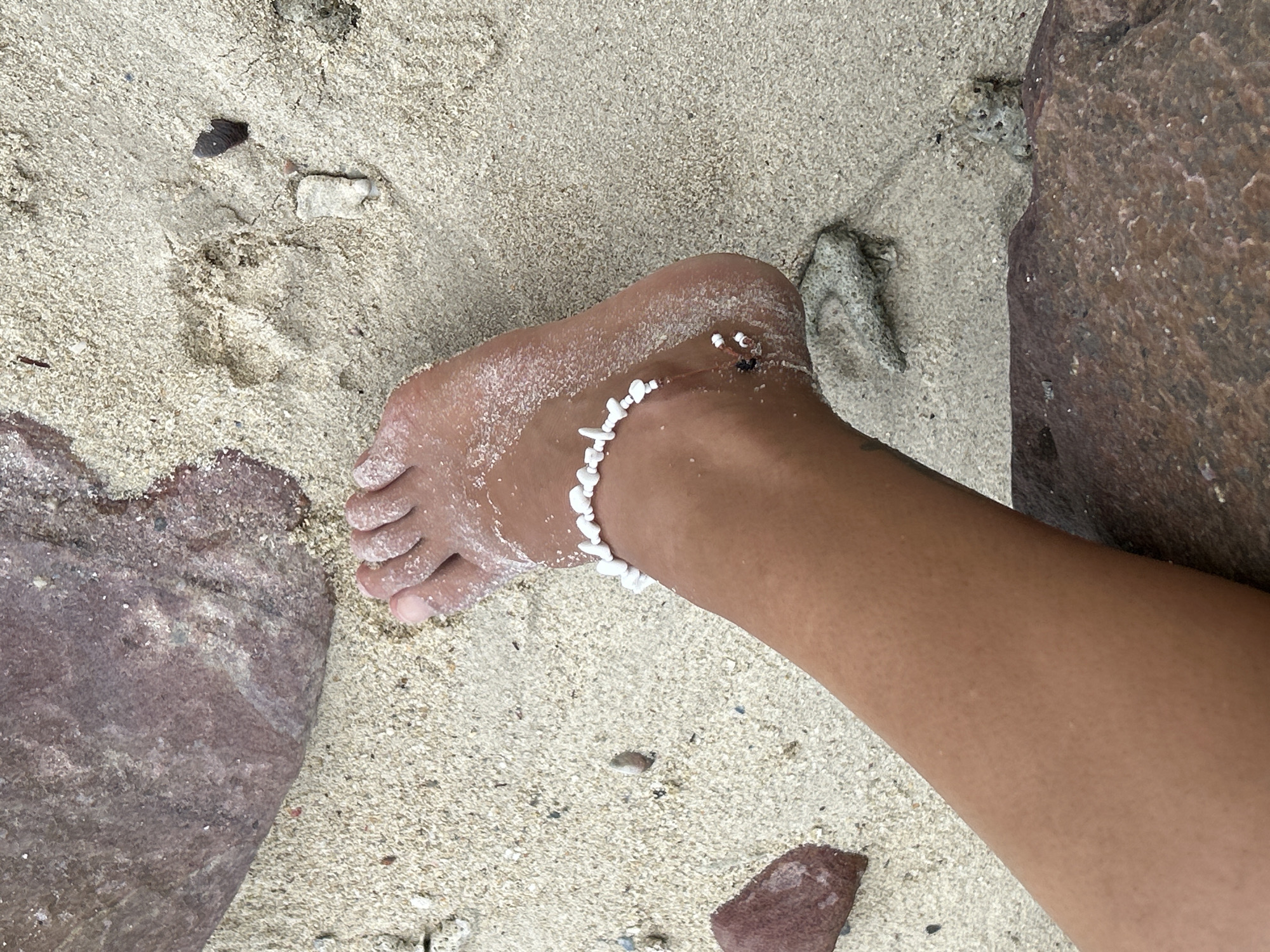 Lazy beach morning on a rocky Phru Nai shoreline