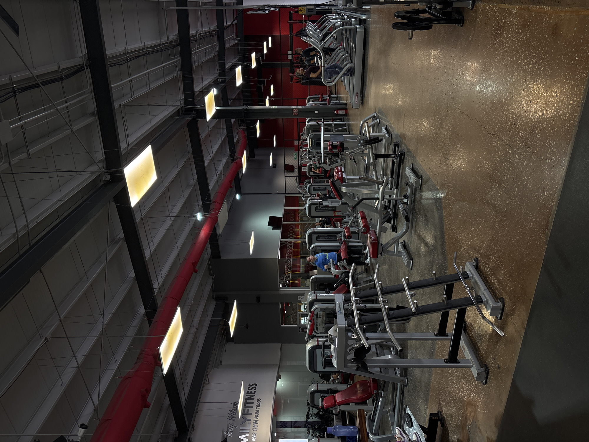 Evening workout session at San Pedro Cholula fitness gym