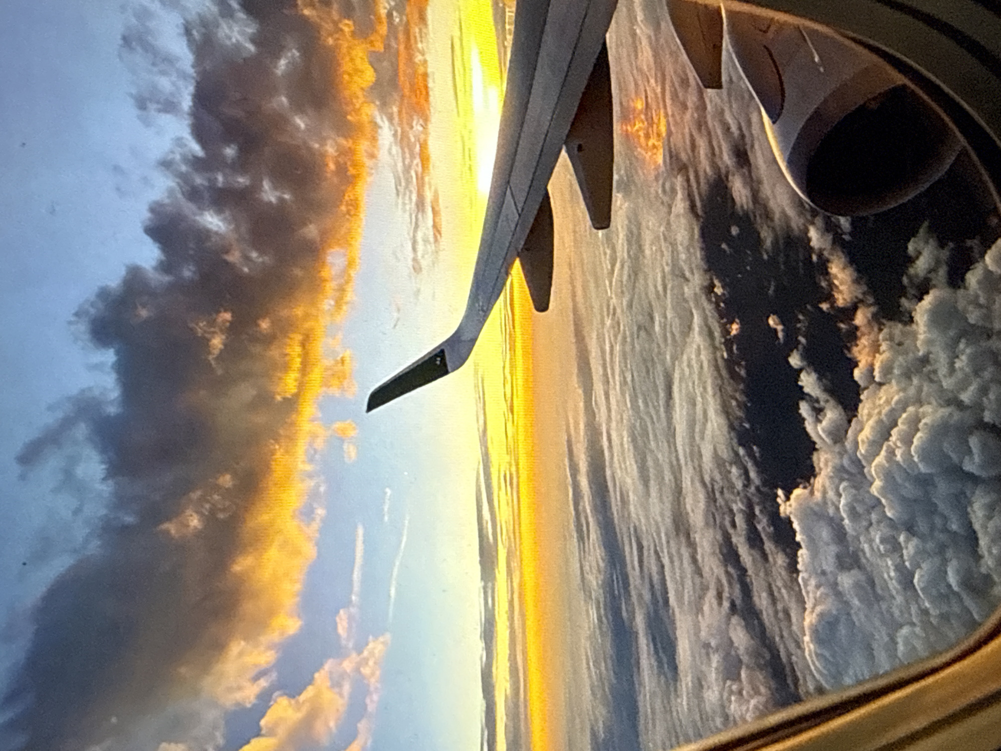 Traveler documents sunset views and devices in Kardzhali, Bulgaria