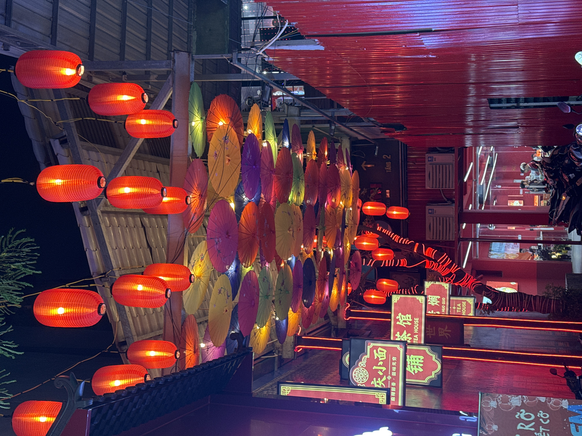 Night stroll through Hanoi's lit-up urban streets