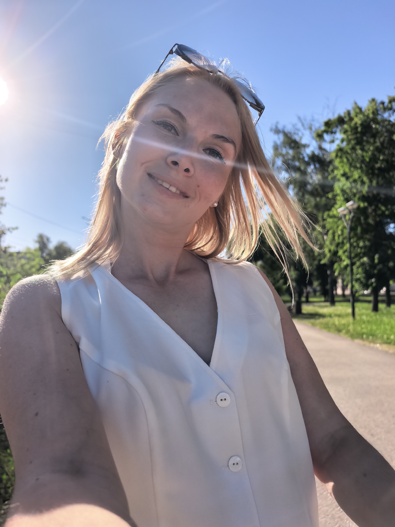 Woman documents skincare routine and daily life in Sterlitamak