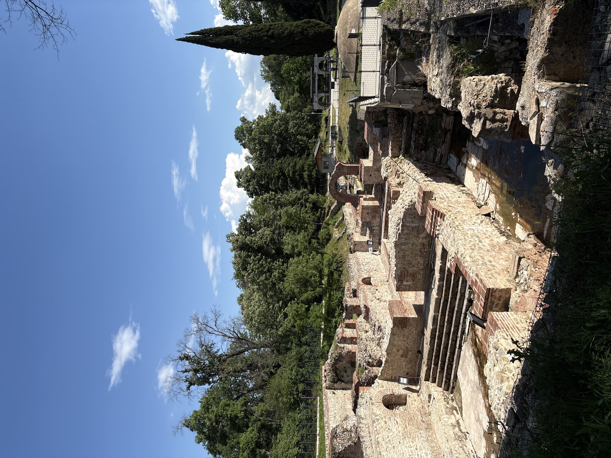 Visitor documents Roman ruins and park landmarks in Hisarya