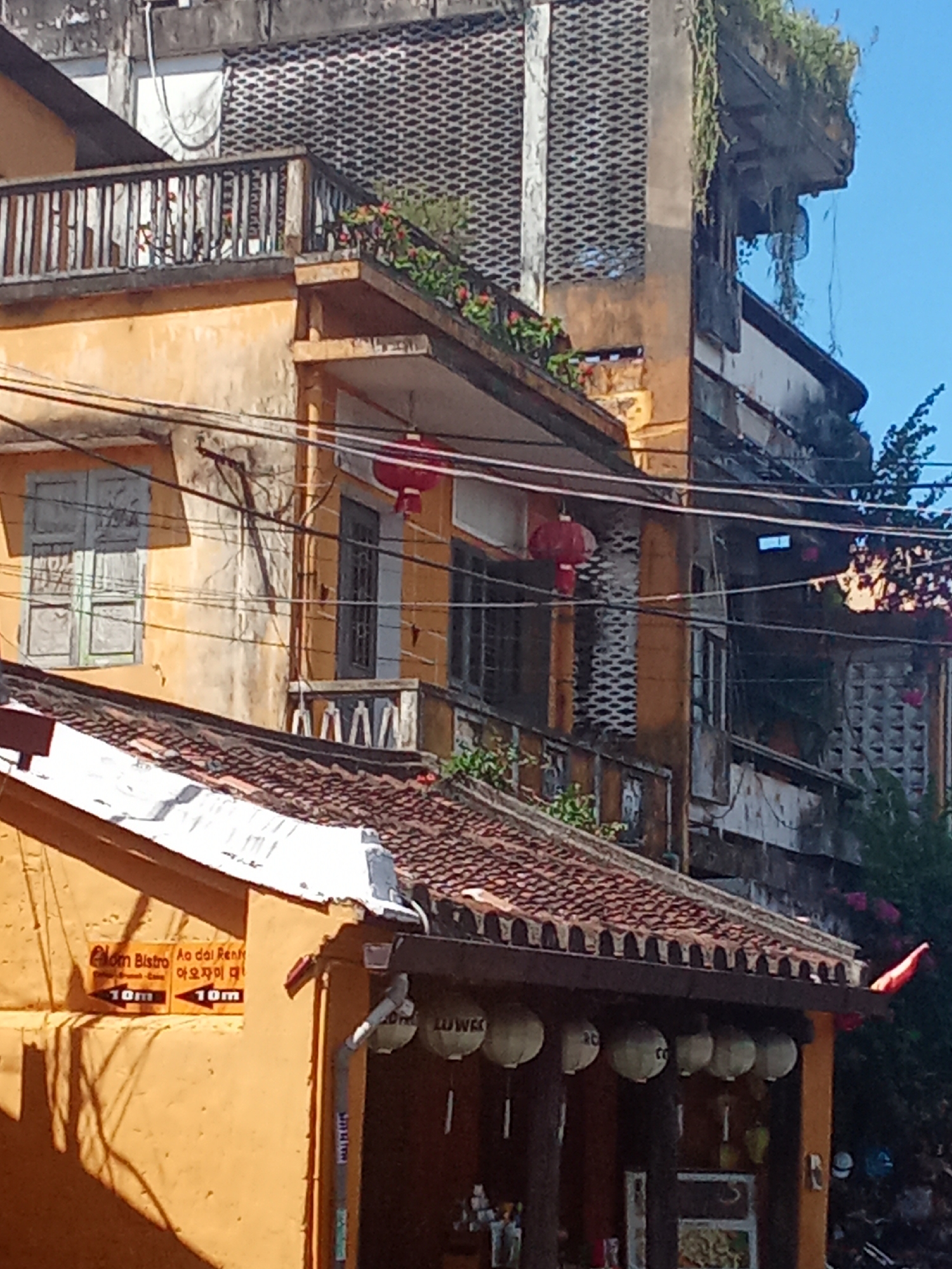 Morning in Hội An's ancient streets, markets, and temples