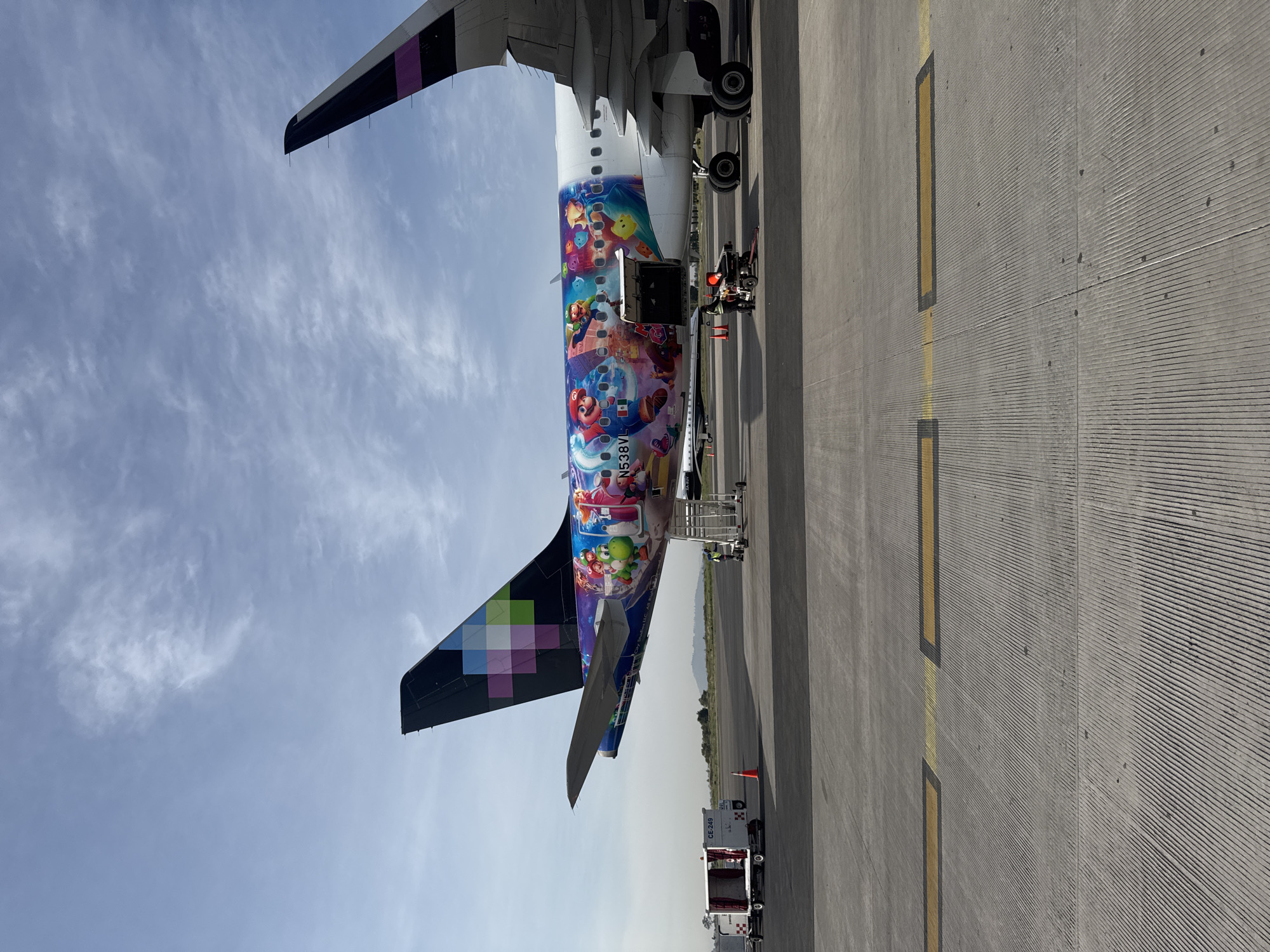 Busy afternoon at Puebla airport amid Popocatépetl volcanic activity