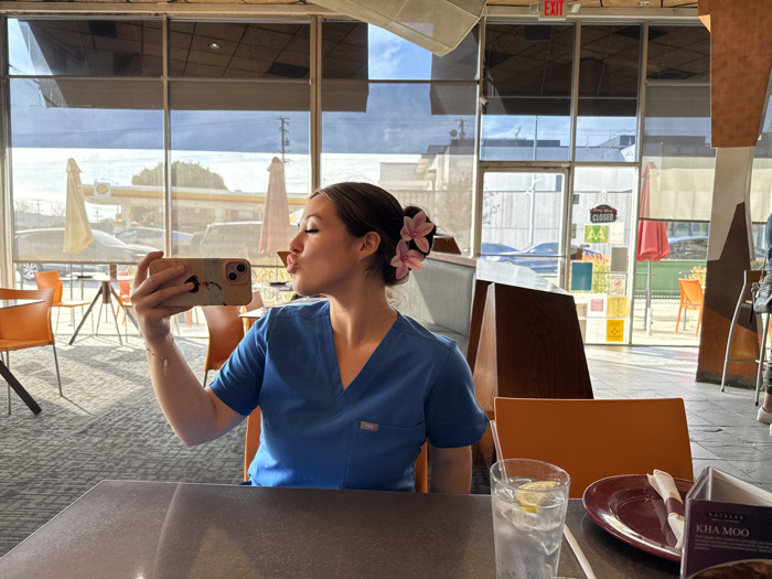 Woman documents evening out with selfies across Los Angeles locations
