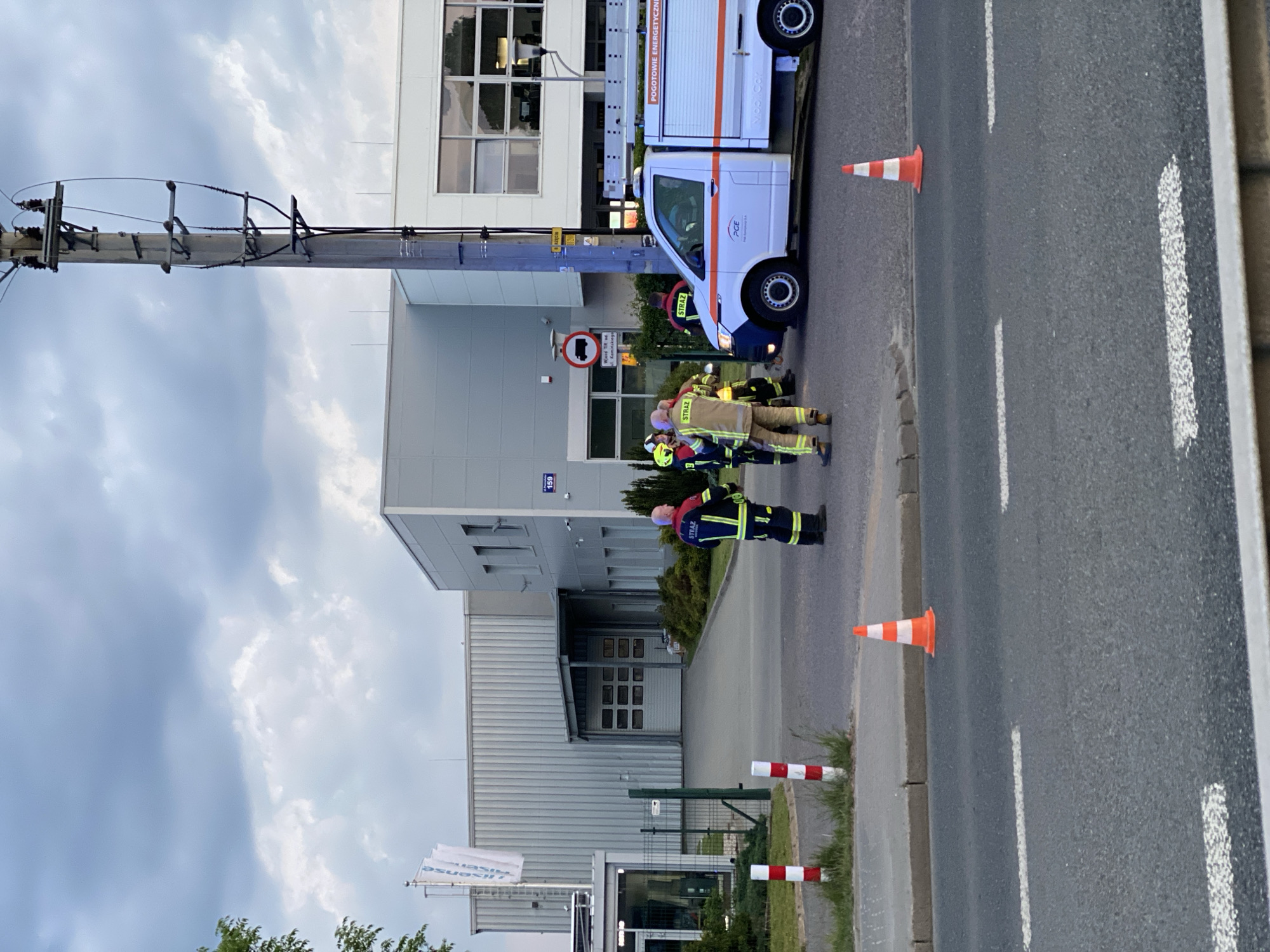 Emergency responders attend roadside incident in Ożarów Mazowiecki