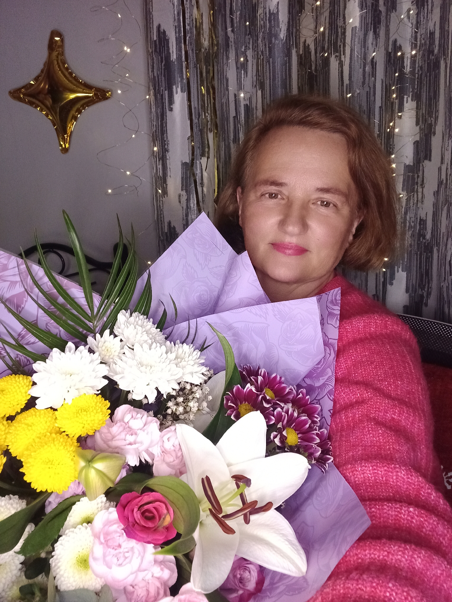 Home celebration in Annagry with balloons, flowers, and festive decor