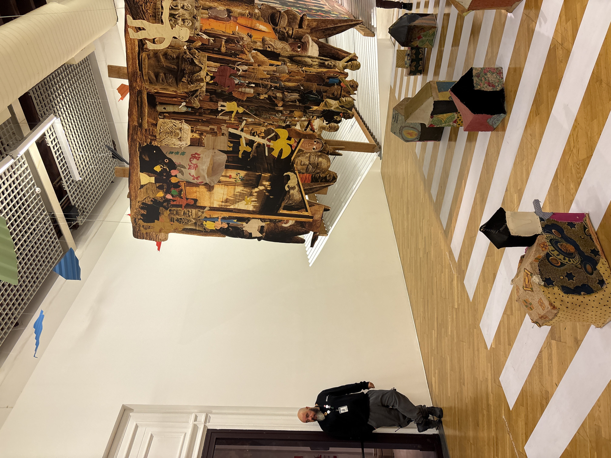 Art gallery displays wooden assemblage in São Paulo