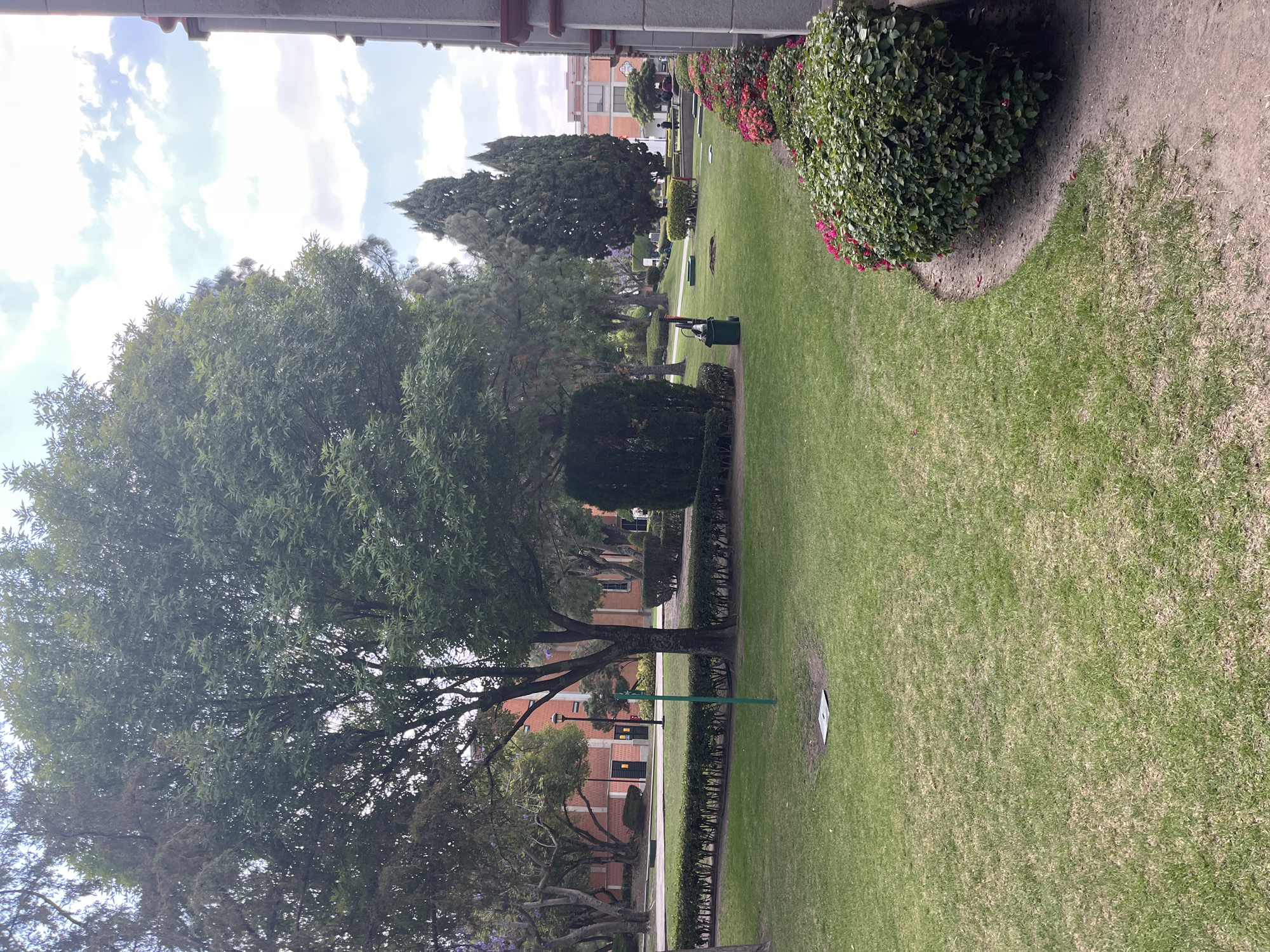 Evening documentation of San Andrés Cholula campus and indoor spaces