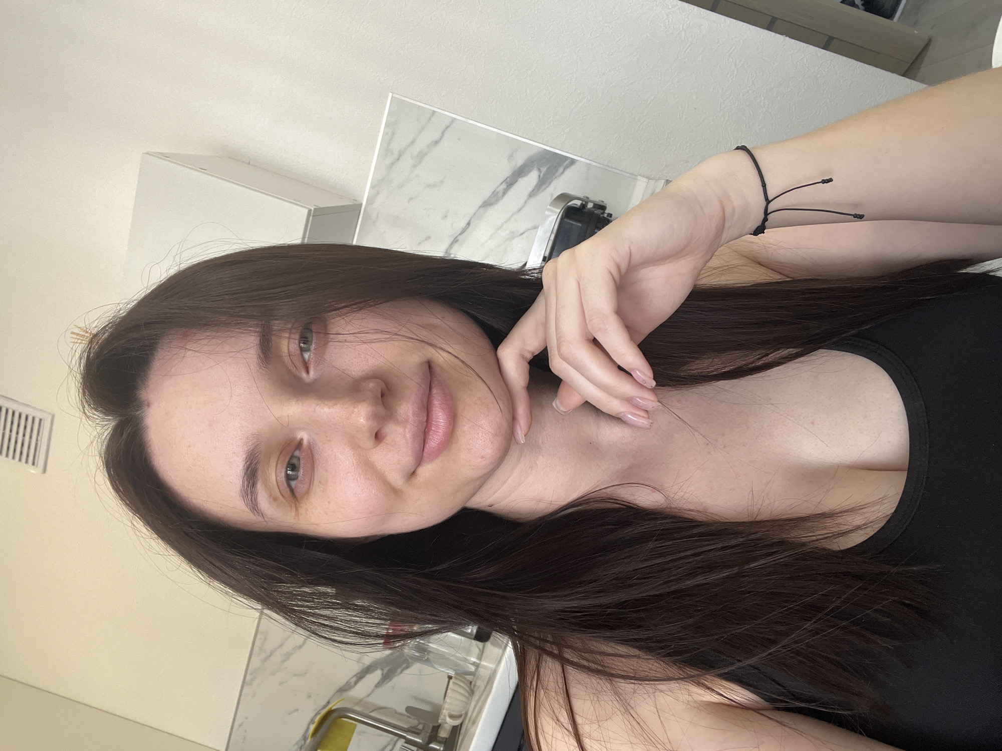 Woman documents dance session and selfies in Tyumen home
