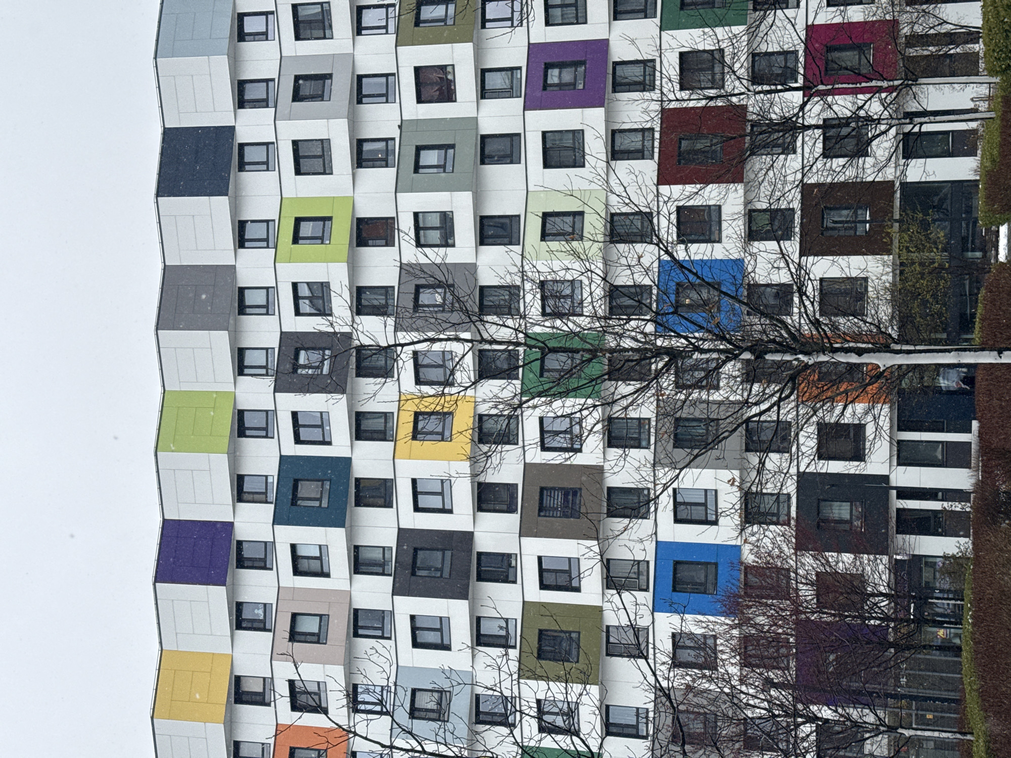Moscow residential area documented during unexpected April snowfall