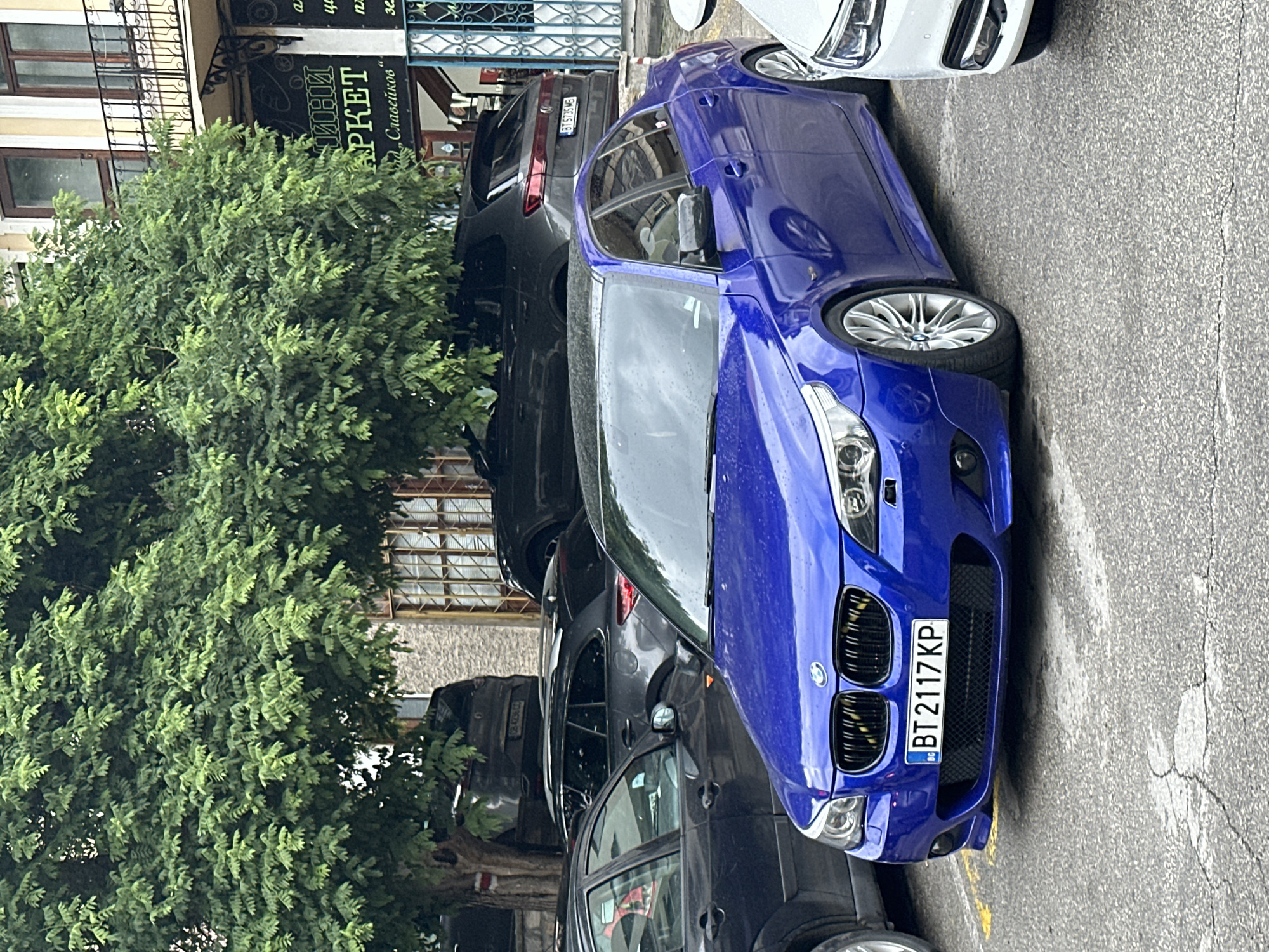 Luxury cars spotted on rainy streets in Veliko Tarnovo