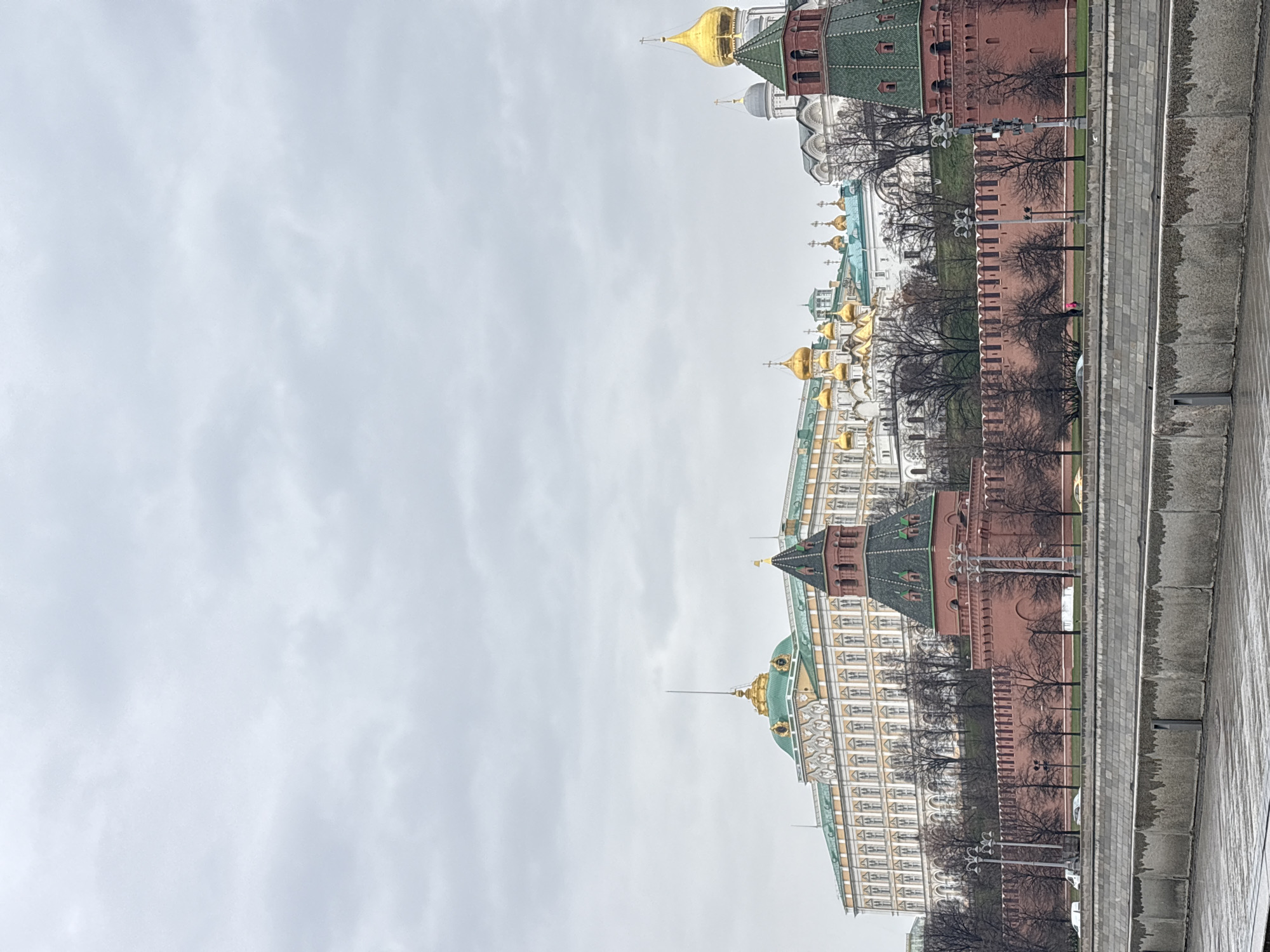 Moscow Kremlin photographed under cloudy morning skies