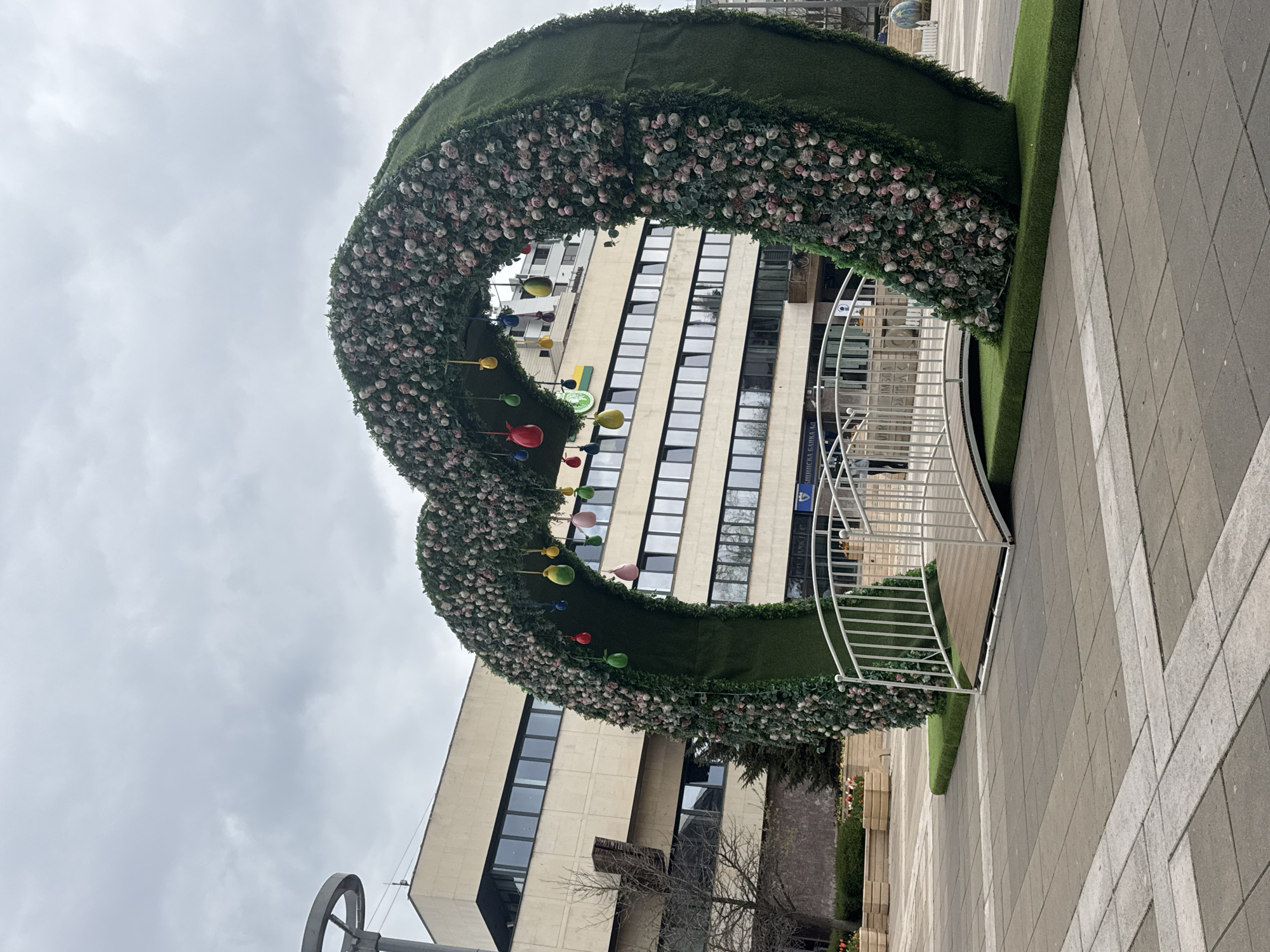 Heart-shaped floral installation spotted in Yambol, Bulgaria