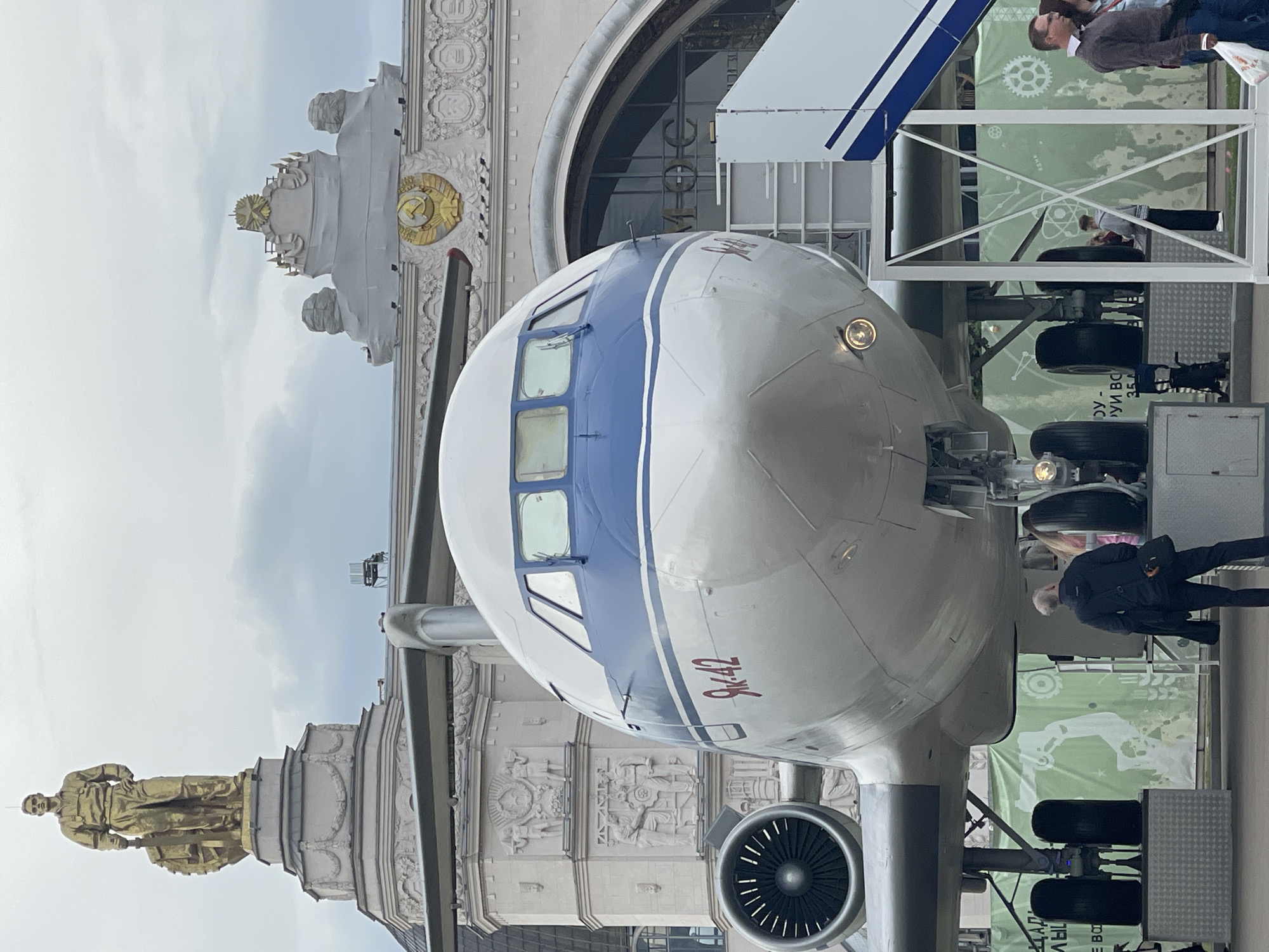 Aircraft and space exhibits observed at Moscow's VDNKh