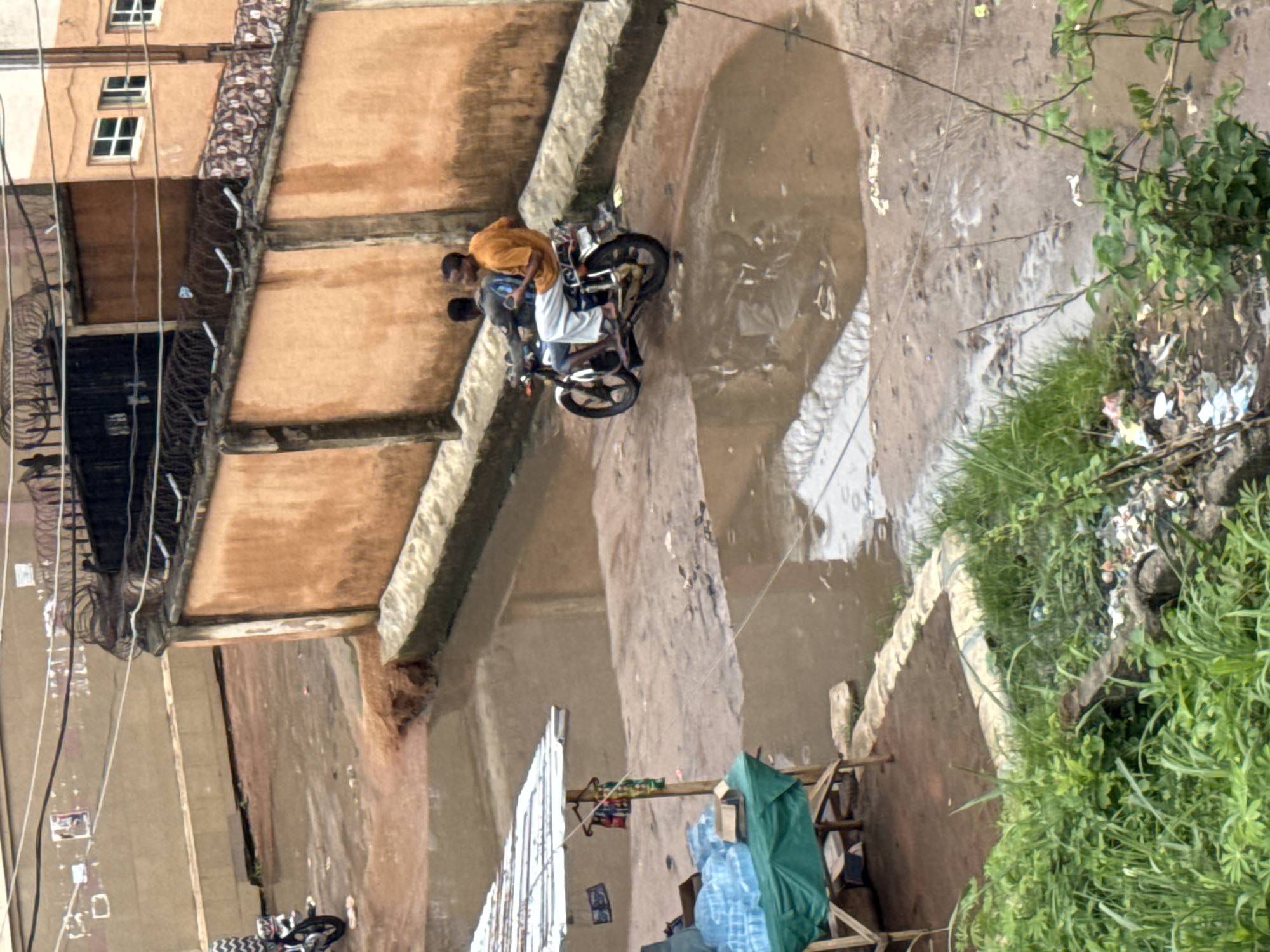 Rainy day life captured in Ihiagwa, Nigeria streets