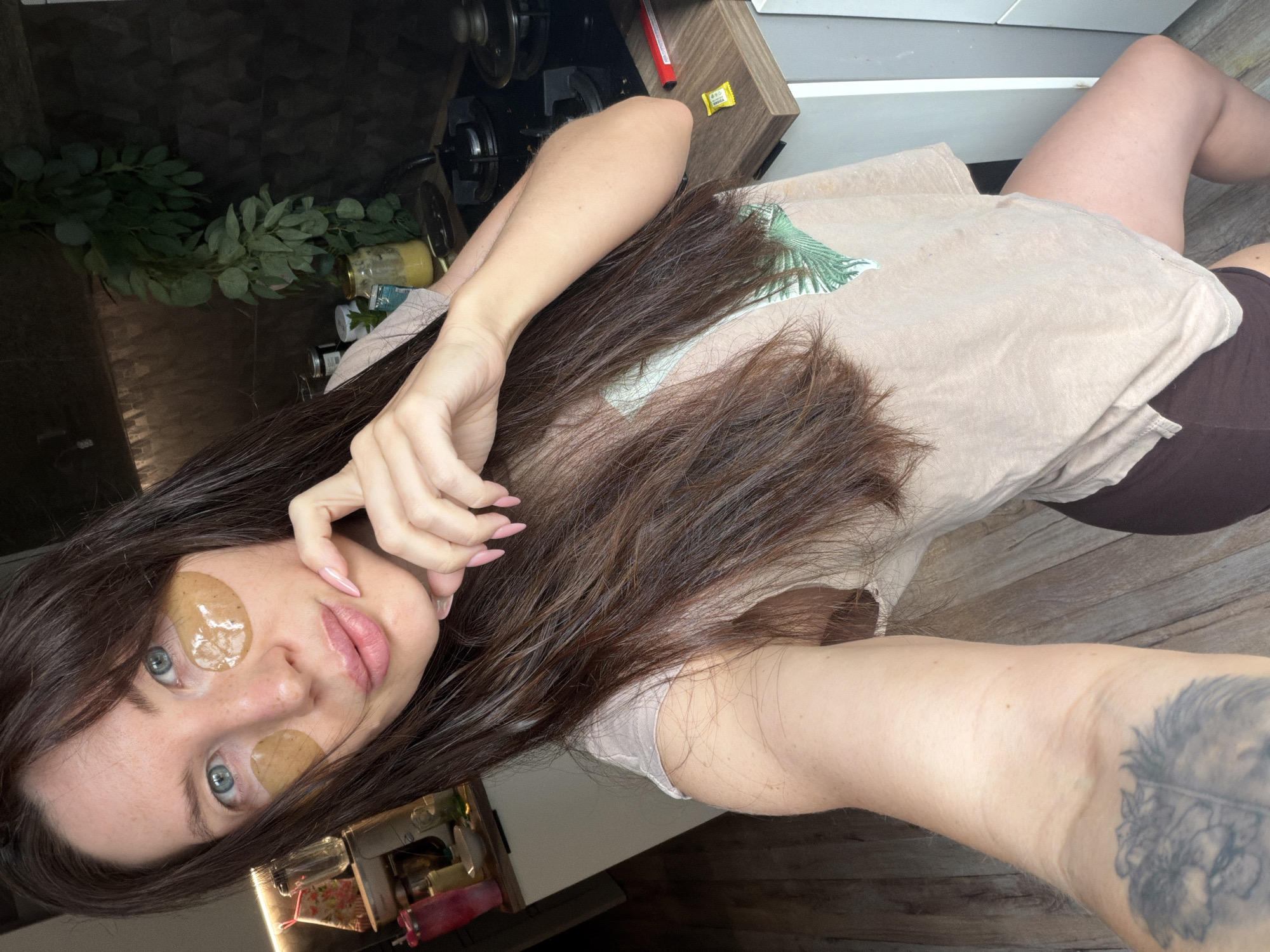 Lazy morning skincare and breakfast at home in Perm