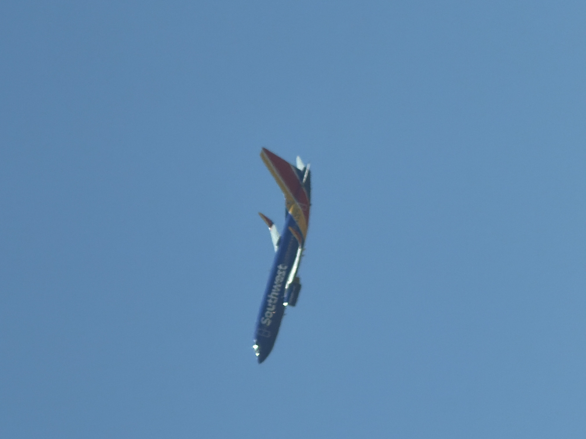 Southwest Airlines jet climbing out of Sacramento