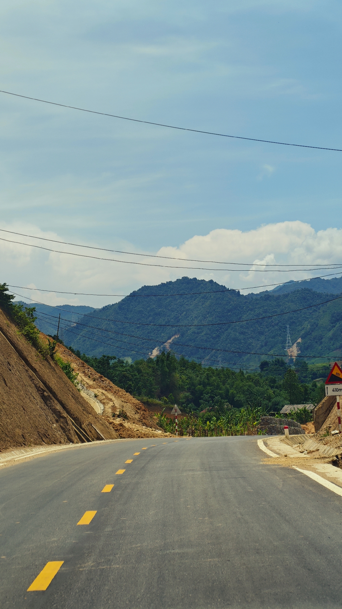 Mountain road documented in Duong Quy, Vietnam