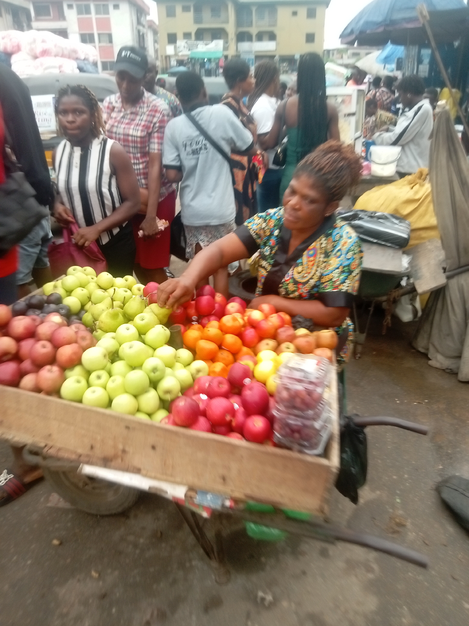 Daily street commerce continues in busy Onitsha market district