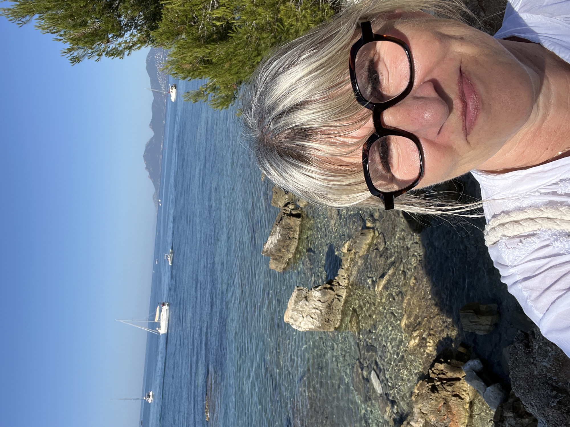 Calm morning on the Cannes rocky coast