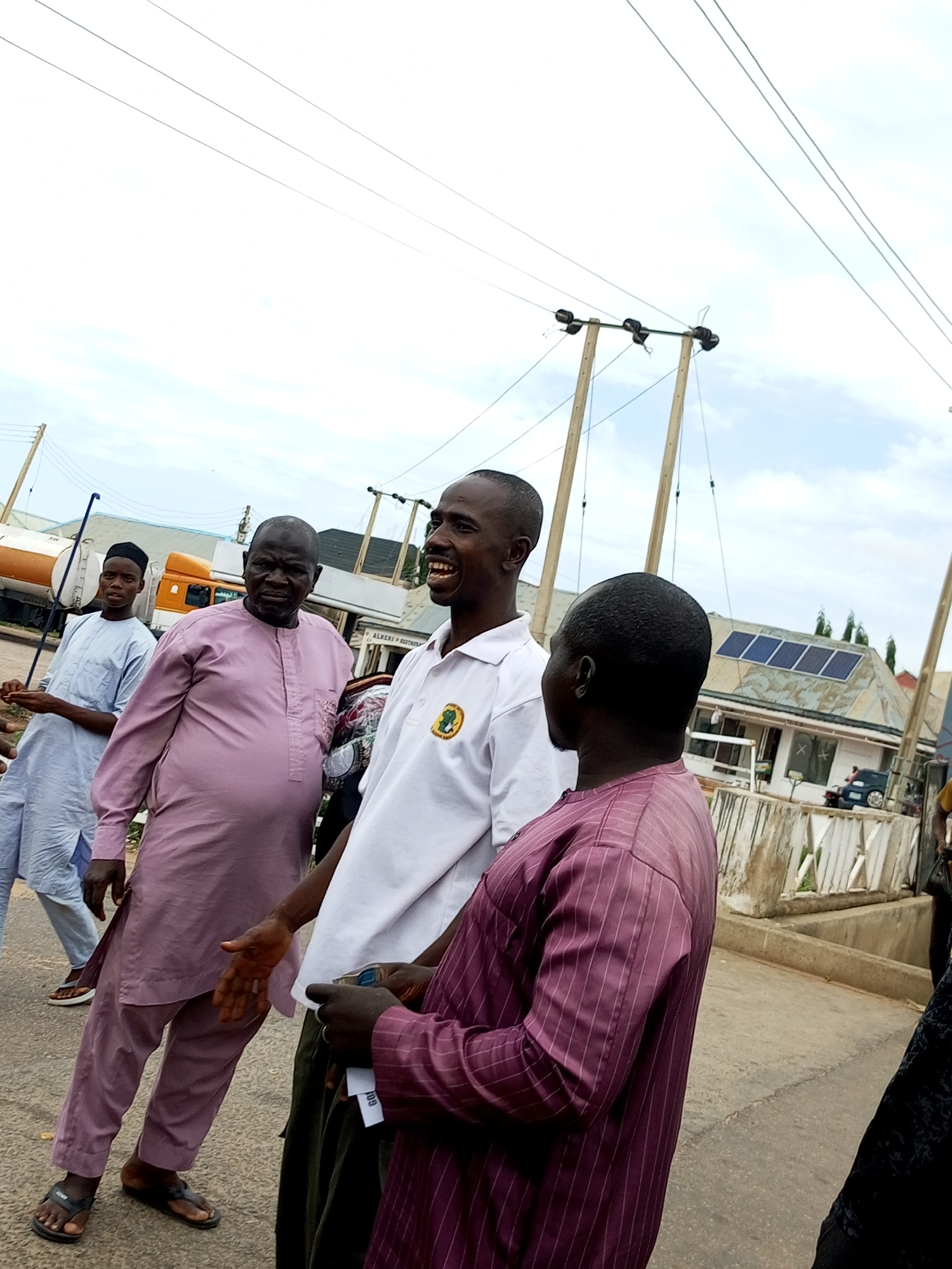 Midday market hustle across Gombe State street corridors