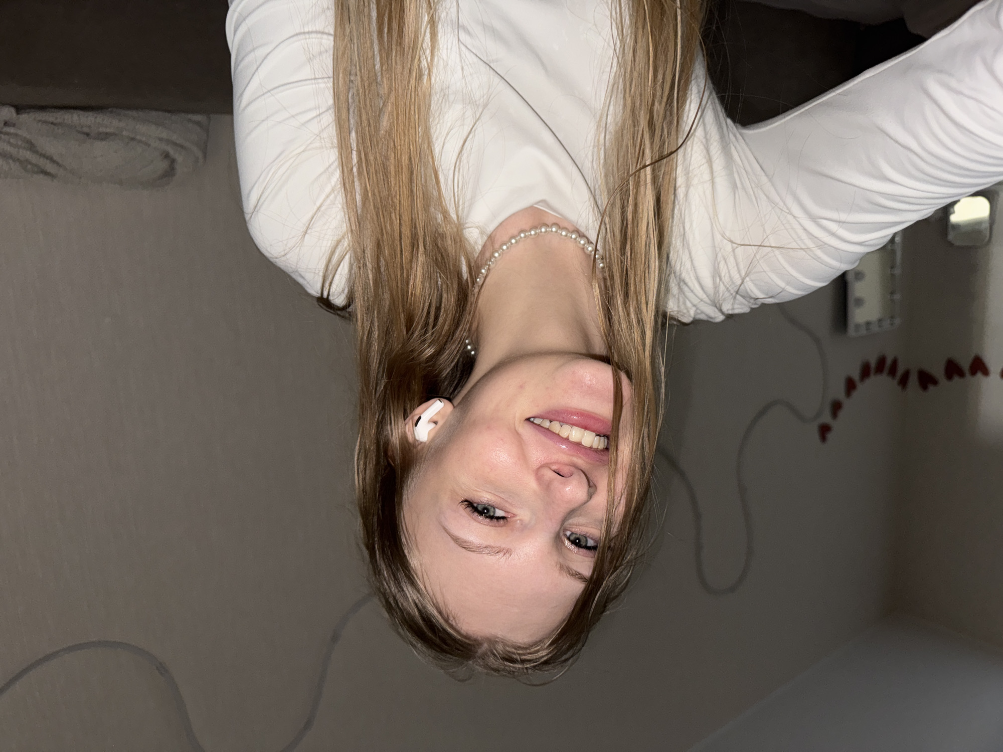 Young woman documents rainy afternoon in Perm through selfies