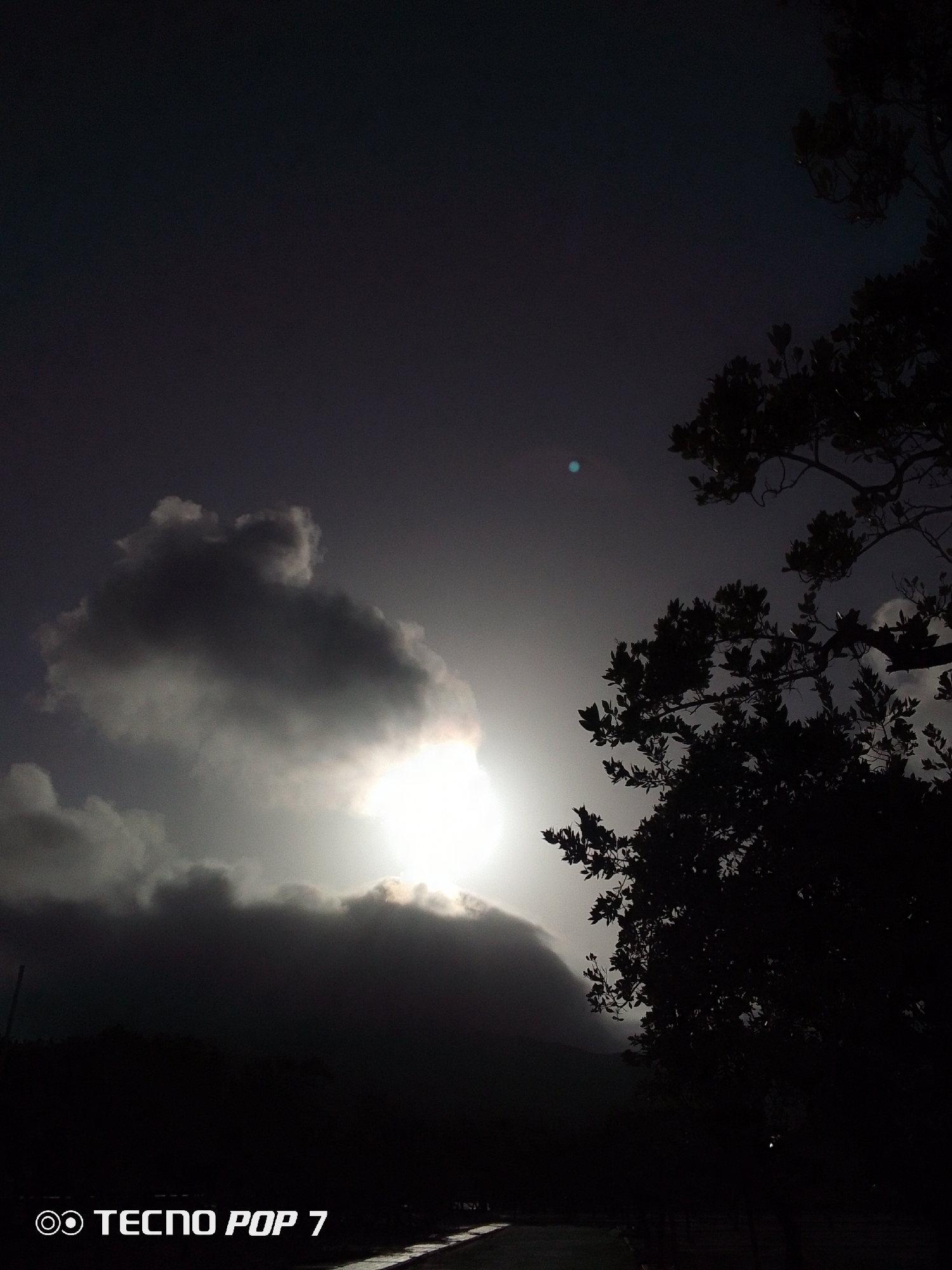 Overcast twilight documented in Pedro González, Venezuela